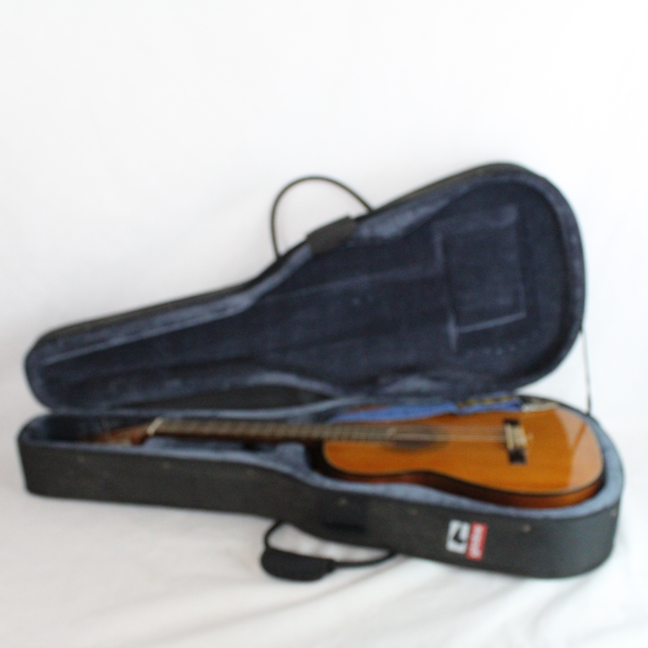 GUITARE LUTHIER PAUL BEUSCHER DIFFUSION MODELE PB 401", avec housse .. - Très bon état - Photo 2