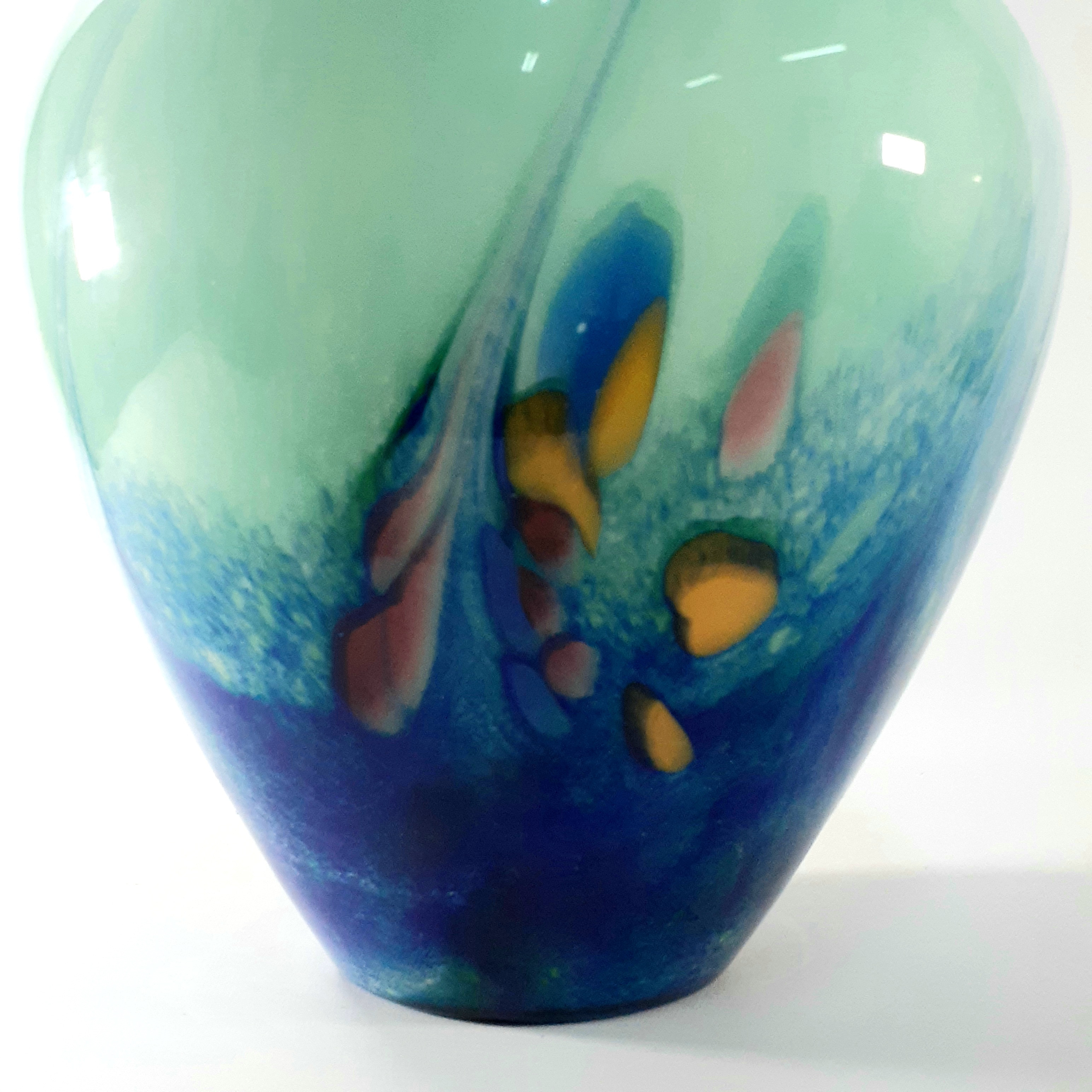 Très beau et grand vase en verre soufflé à inclusions - Photo 2