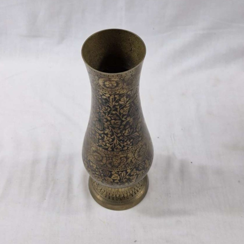 Vase indien vintage en laiton Bon état - Vue 2 - 