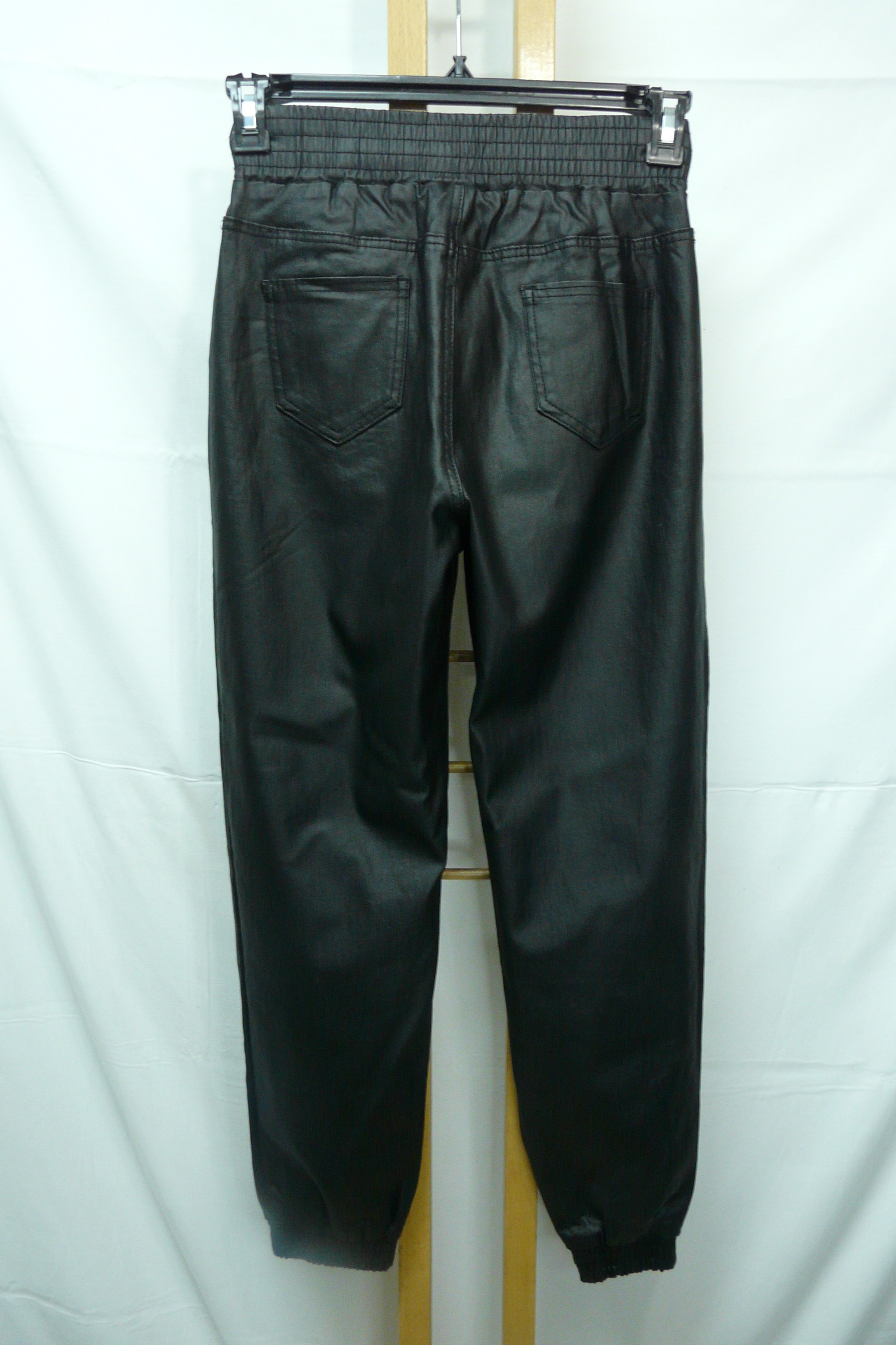 Voir photo 2 de BF256 - Pantalon effet ciré - Daysie - Taille 36 BF256 - Pantalon effet ciré - Daysie - Taille 36 Très bon état - Vue 2 -