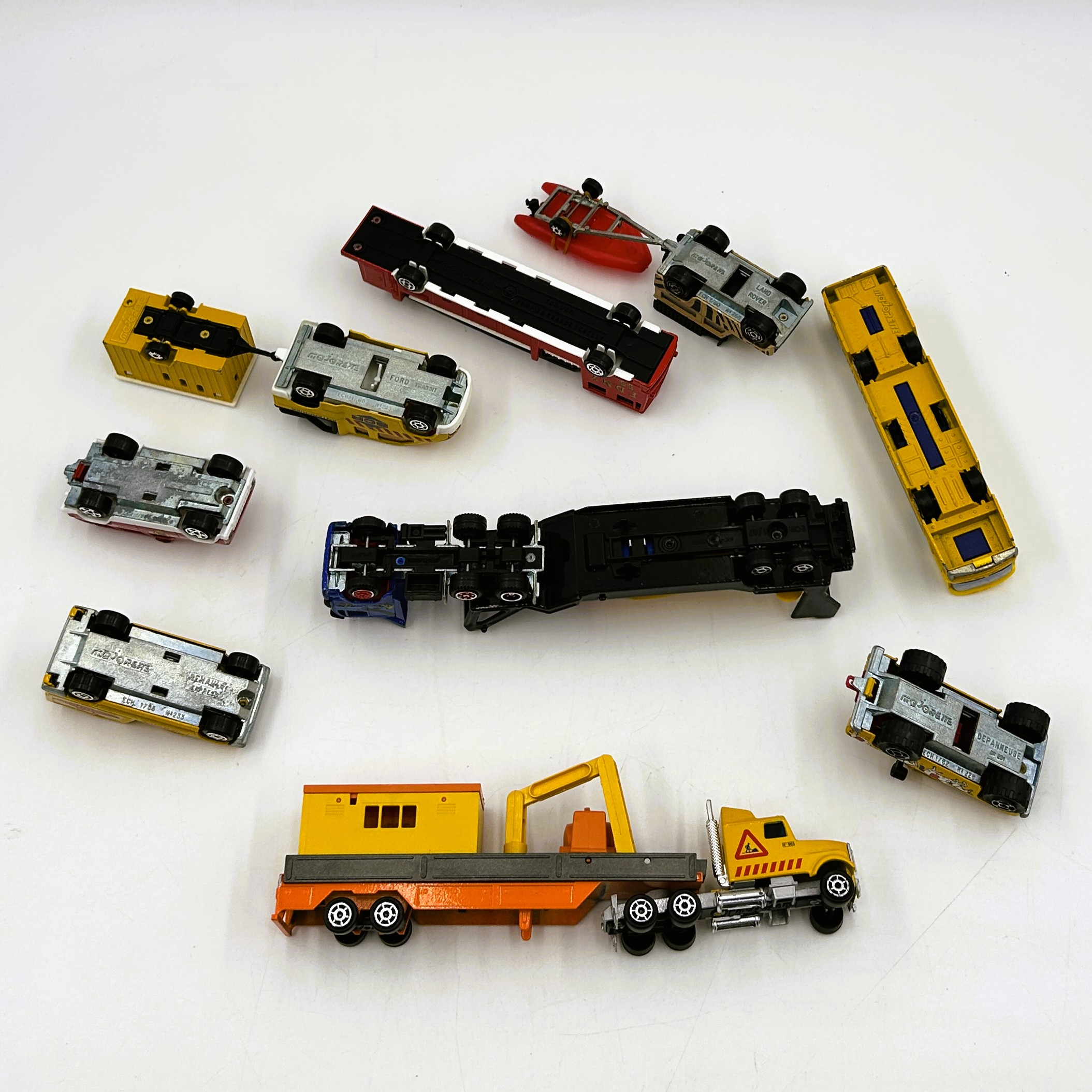 Lot de 9 véhicules Majorette Bon état - Vue 2 - 