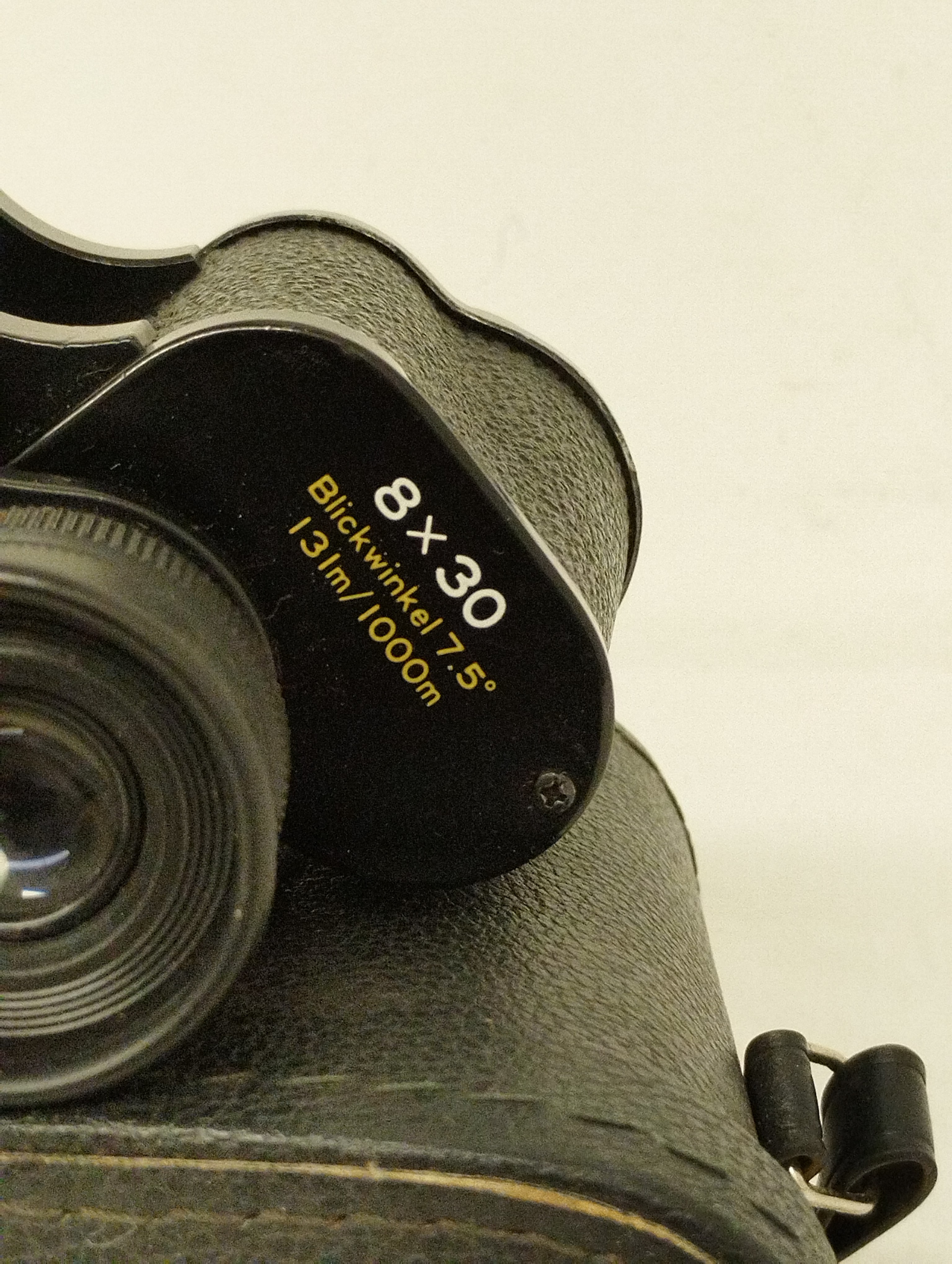 Paire de Jumelles vintage KRYS 8x 30 Blickwinkel 7.5° - 131m/1000m avec étui - Bon état - Photo 7