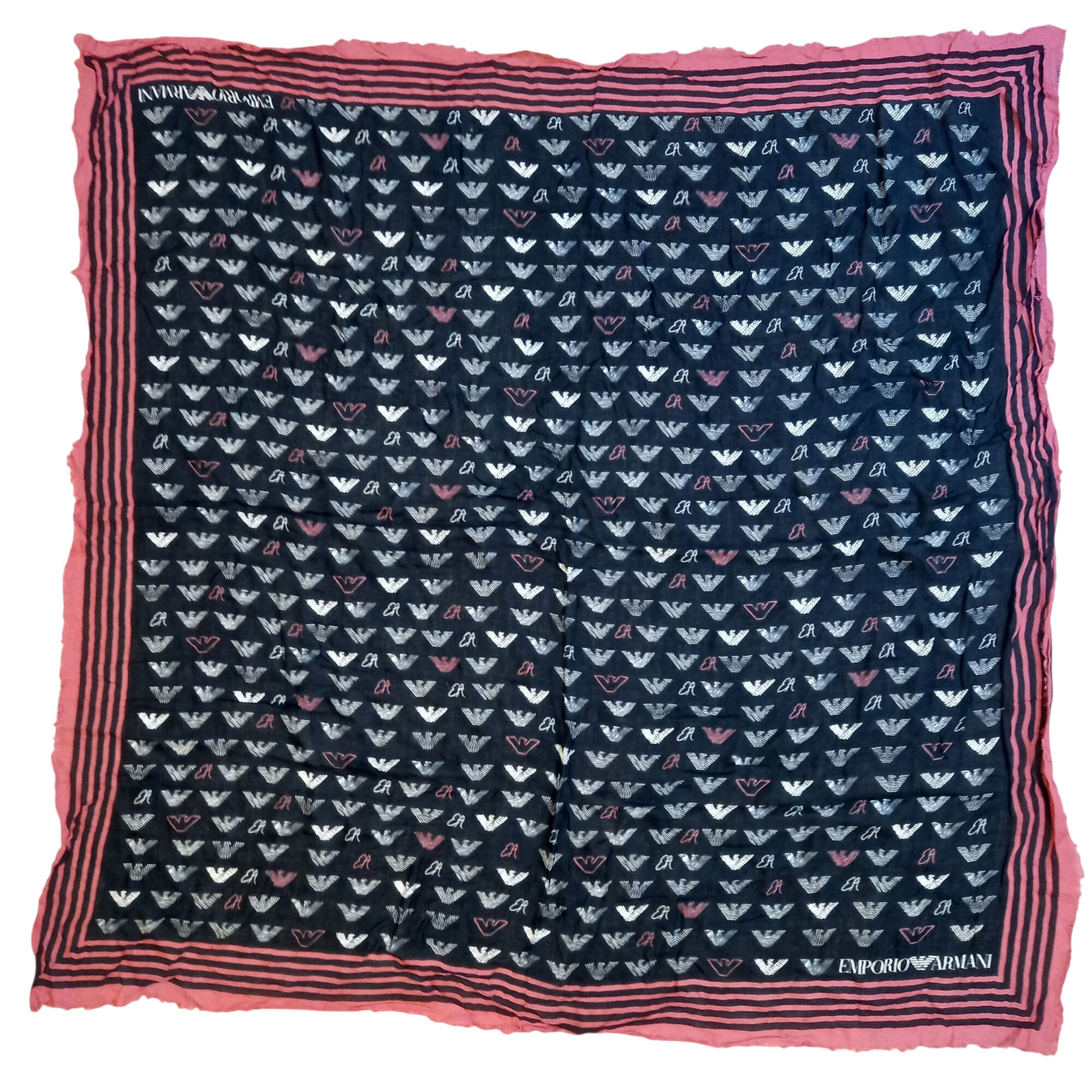 Acheter Foulard "Emporio Armani" - 28,00 € Foulard "Emporio Armani" - reconditionné disponible sur Label Emmaüs