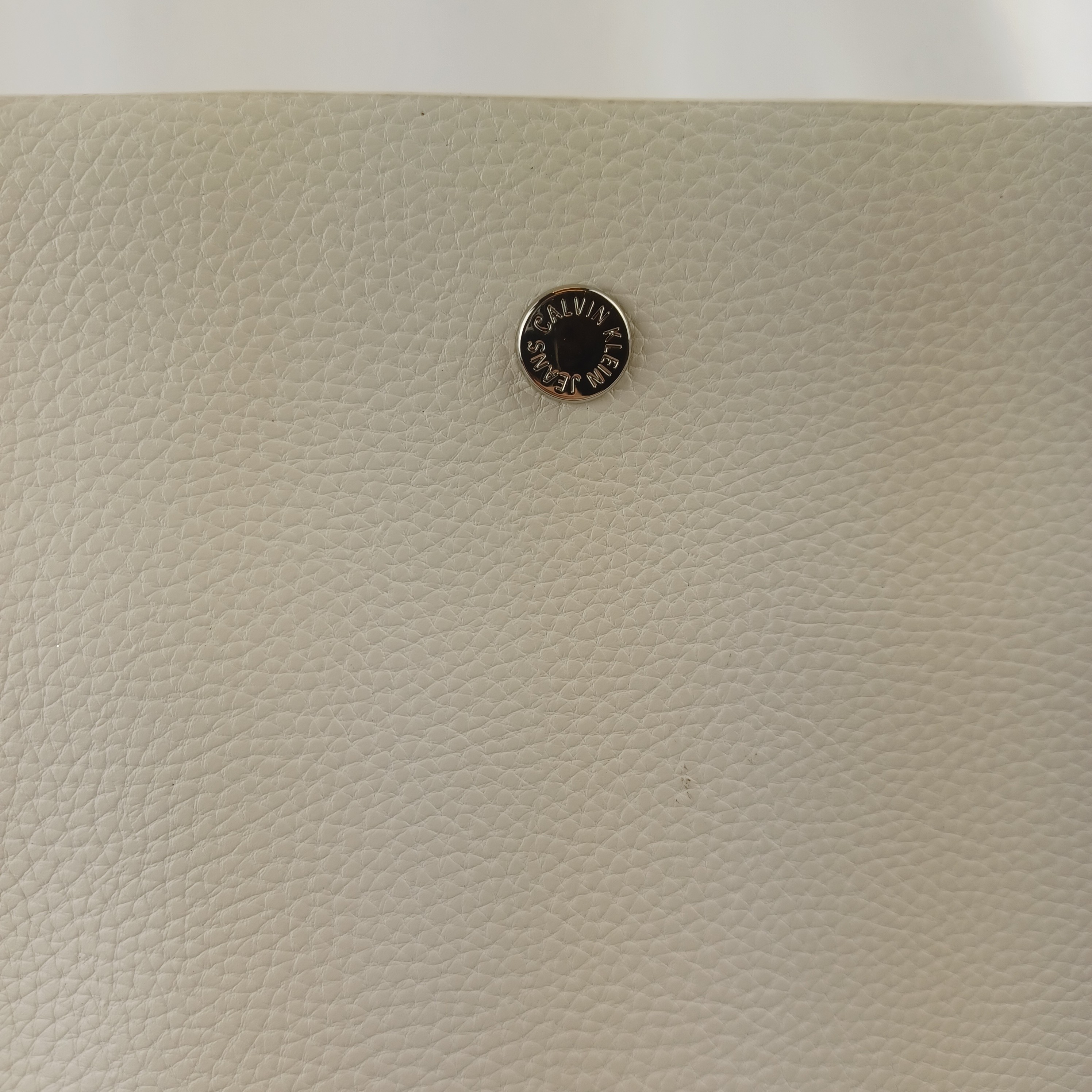 Sac à bandoulière noir et blanc Calvin Klein - Photo 2