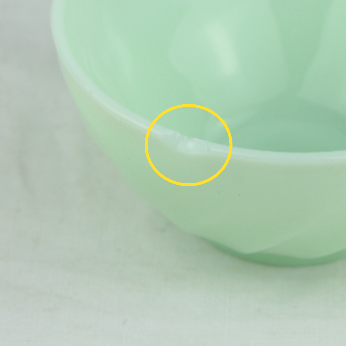 5 Tasses et 6 Soucoupes, Opaline verte Bon état - Vue 4 - 
