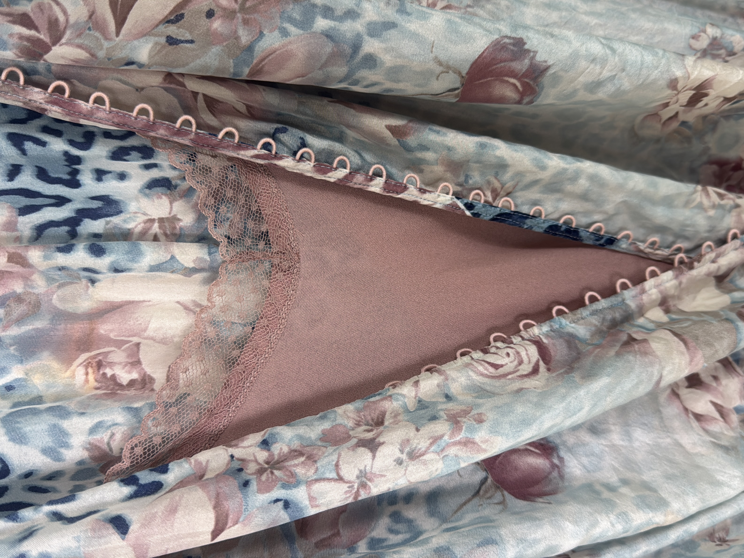 Voir photo 4 de Robe Liu jo bleue à motif fleuri XL / 42 Robe Liu jo bleue à motif fleuri XL / 42 Très bon état - Vue 4 -