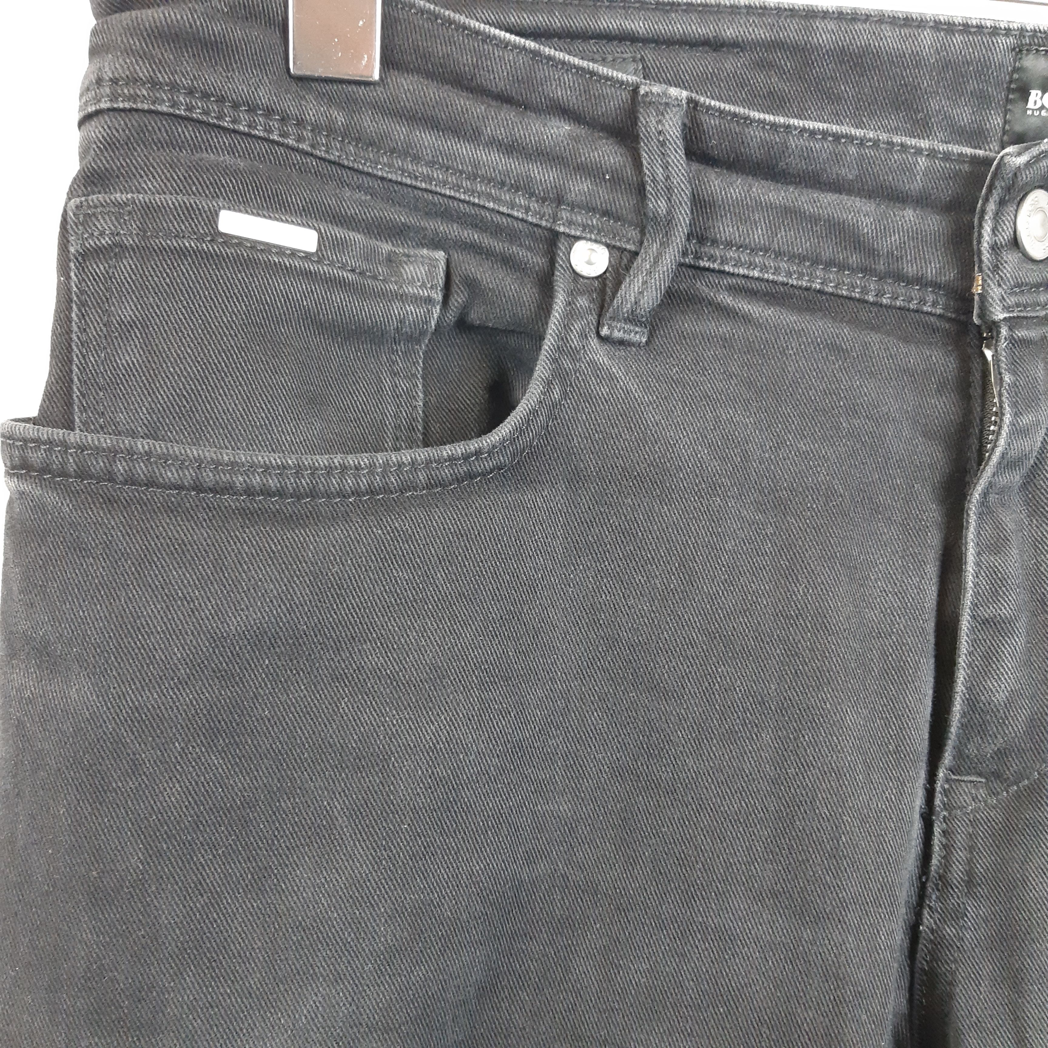 Voir photo 2 de Boss - Jean coton noir shoot - Taille 46 Longueur 104 Boss - Jean coton noir shoot - Taille 46 Longueur 104 - Vue 2 -