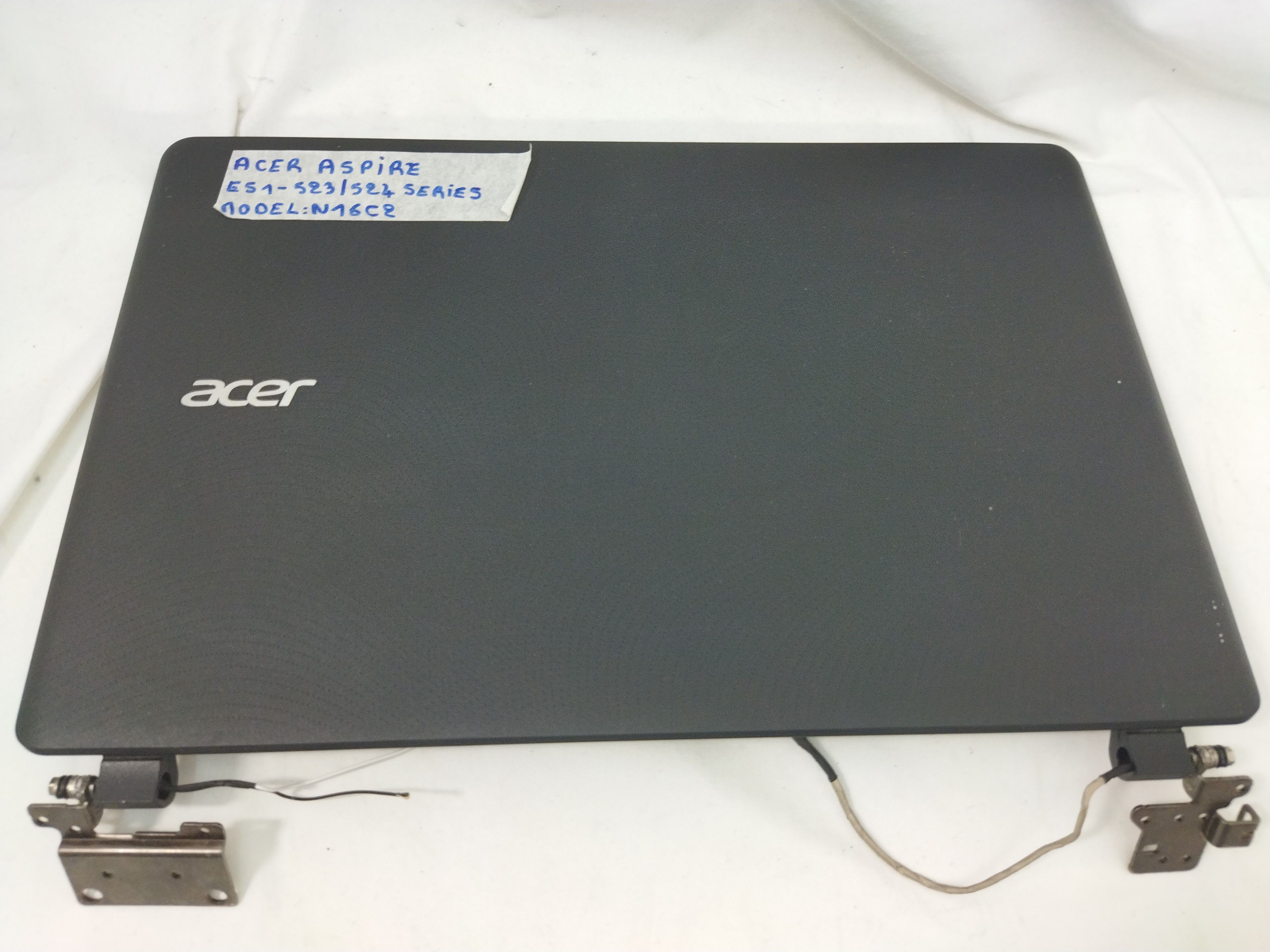 Voir photo 2 de Dalle/Écran de remplacement ACER Aspire 15.6 pouces ES1-523/524 Séries Modèle: N16C2 en très bon état Dalle/Écran de remplacement ACER Aspire 15.6 pouces ES1-523/524 Séries Modèle: N16C2 en très bon état Très bon état - Vue 2 -