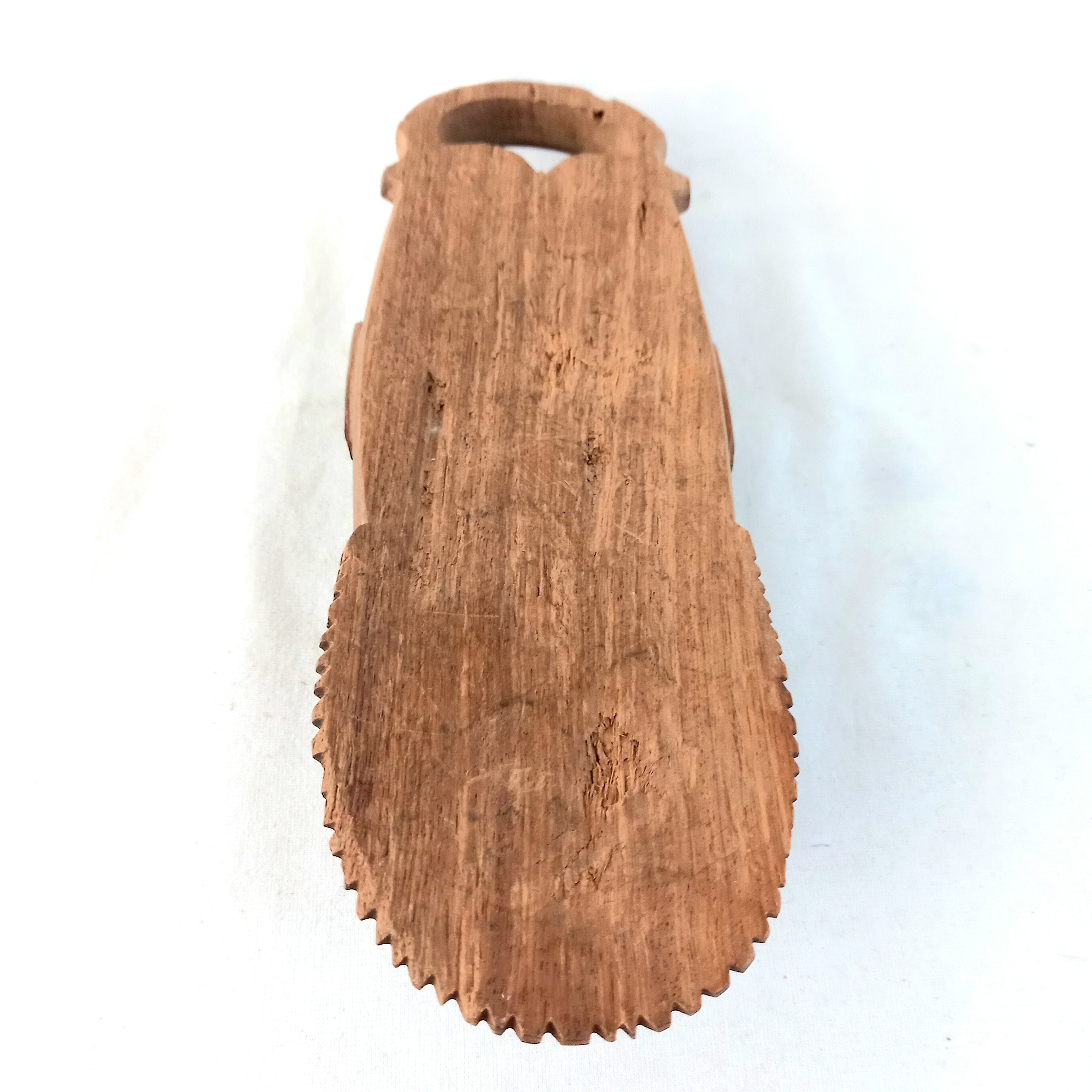 Statuette de masque Africain en bois sculpté - Photo 6