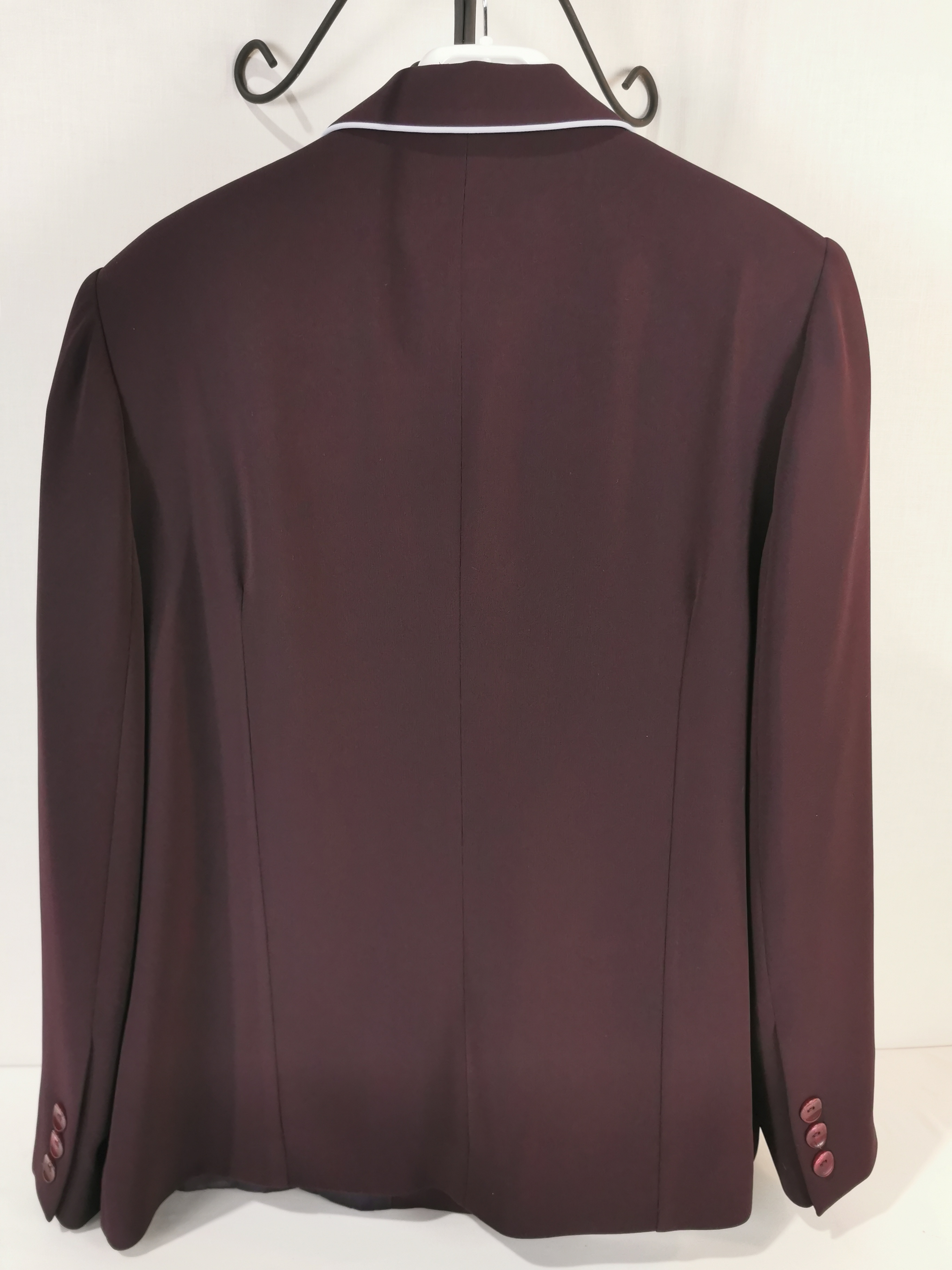 Voir photo 9 de Veste femme légère violette - Aspect Création - taille 46 Veste femme légère violette - Aspect Création - taille 46 Très bon état - Vue 9 -