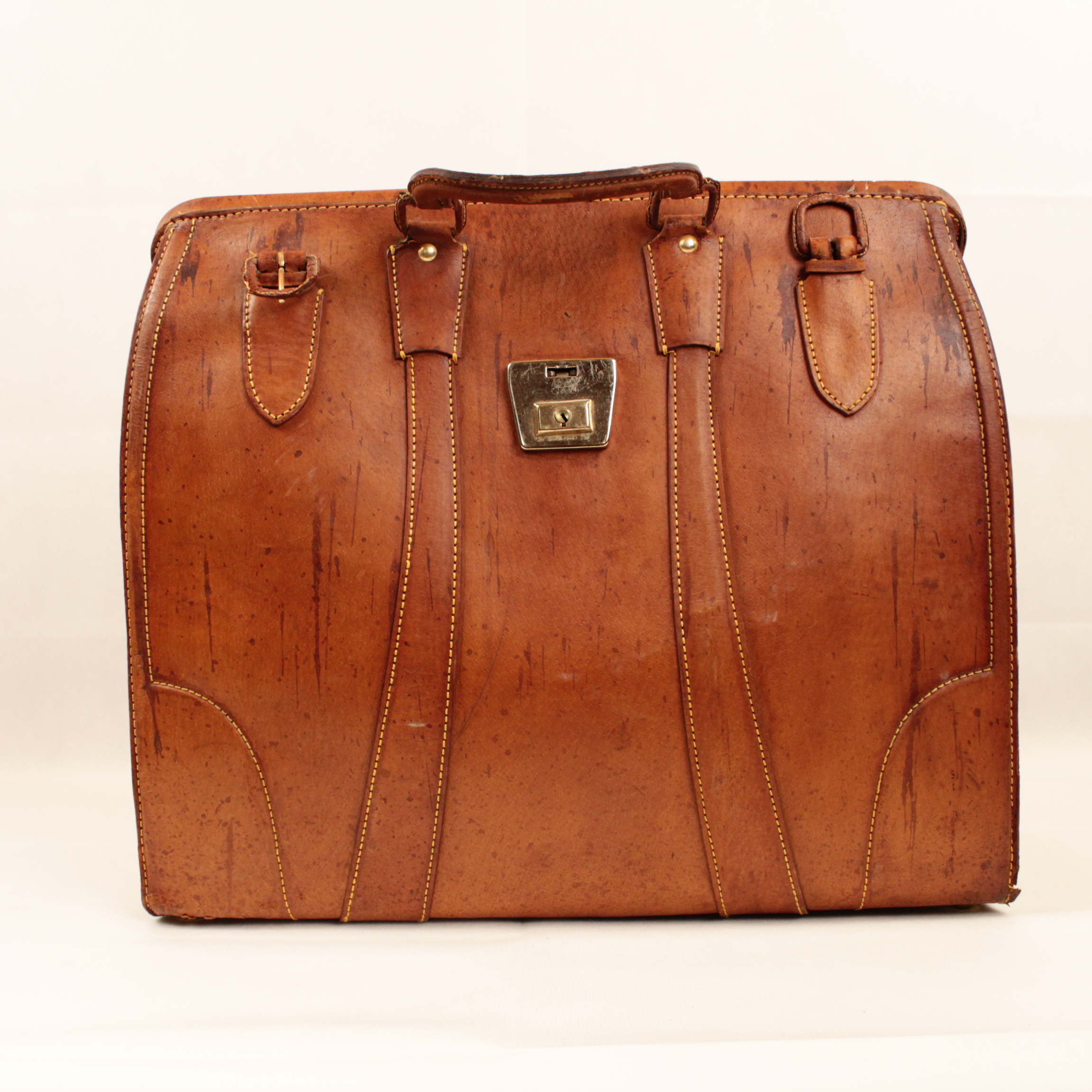 Sac en cuir- golden leaf  État correct -  reconditionné disponible sur Label Emmaüs