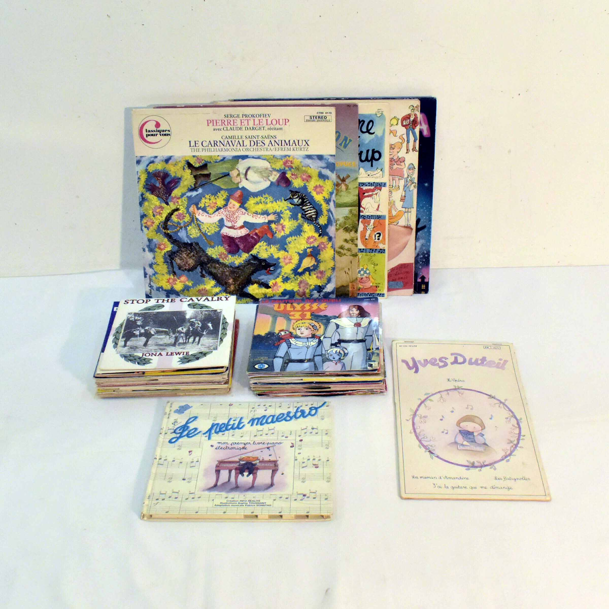 Voir photo 2 de Chansons & Comptines Enfantines - Vinyles - 33 & 45 Tours Chansons & Comptines Enfantines - Vinyles - 33 & 45 Tours Bon état - Vue 2 -