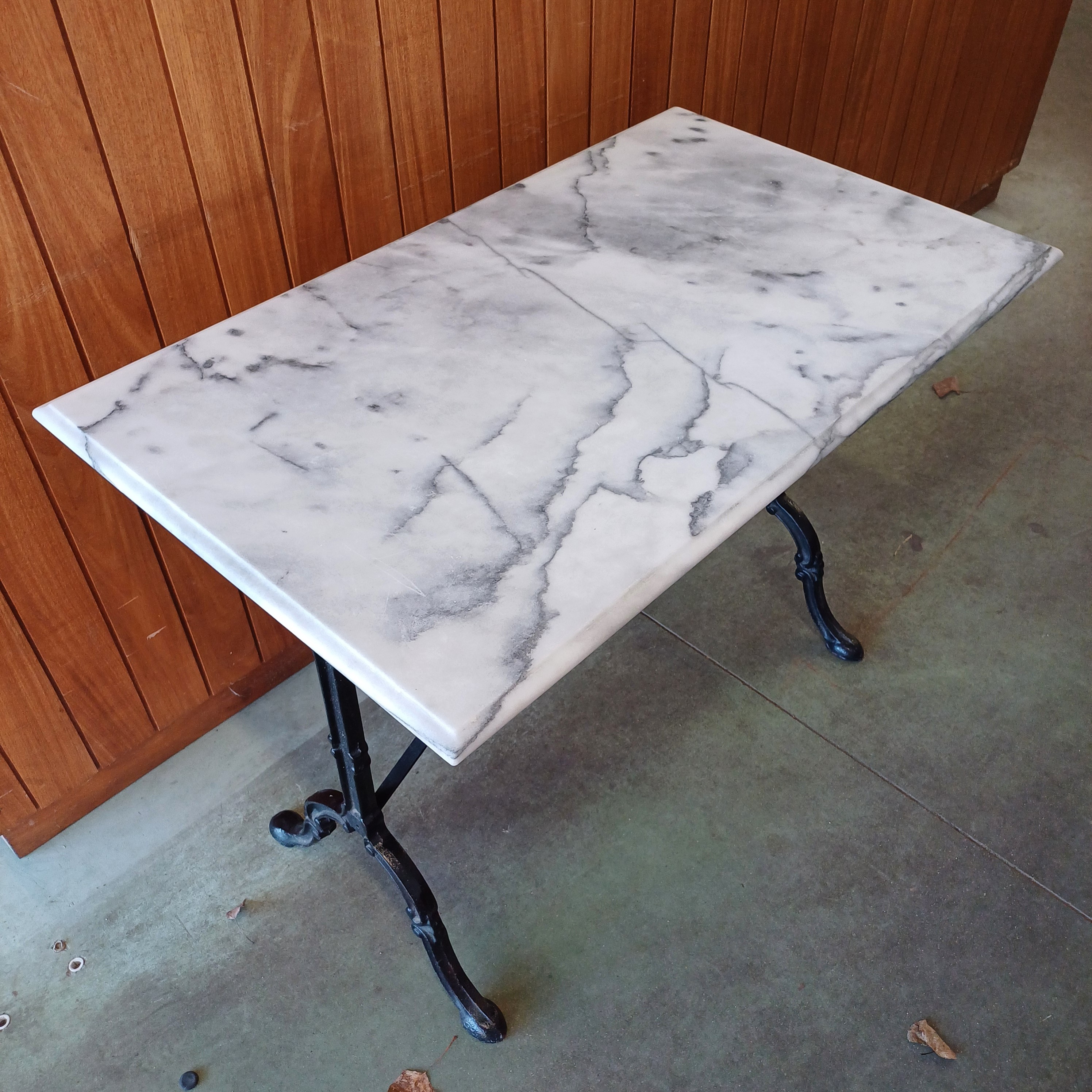 TABLE BISTROT EN FER FORGE ET DESSUS MARBRE - Image 2