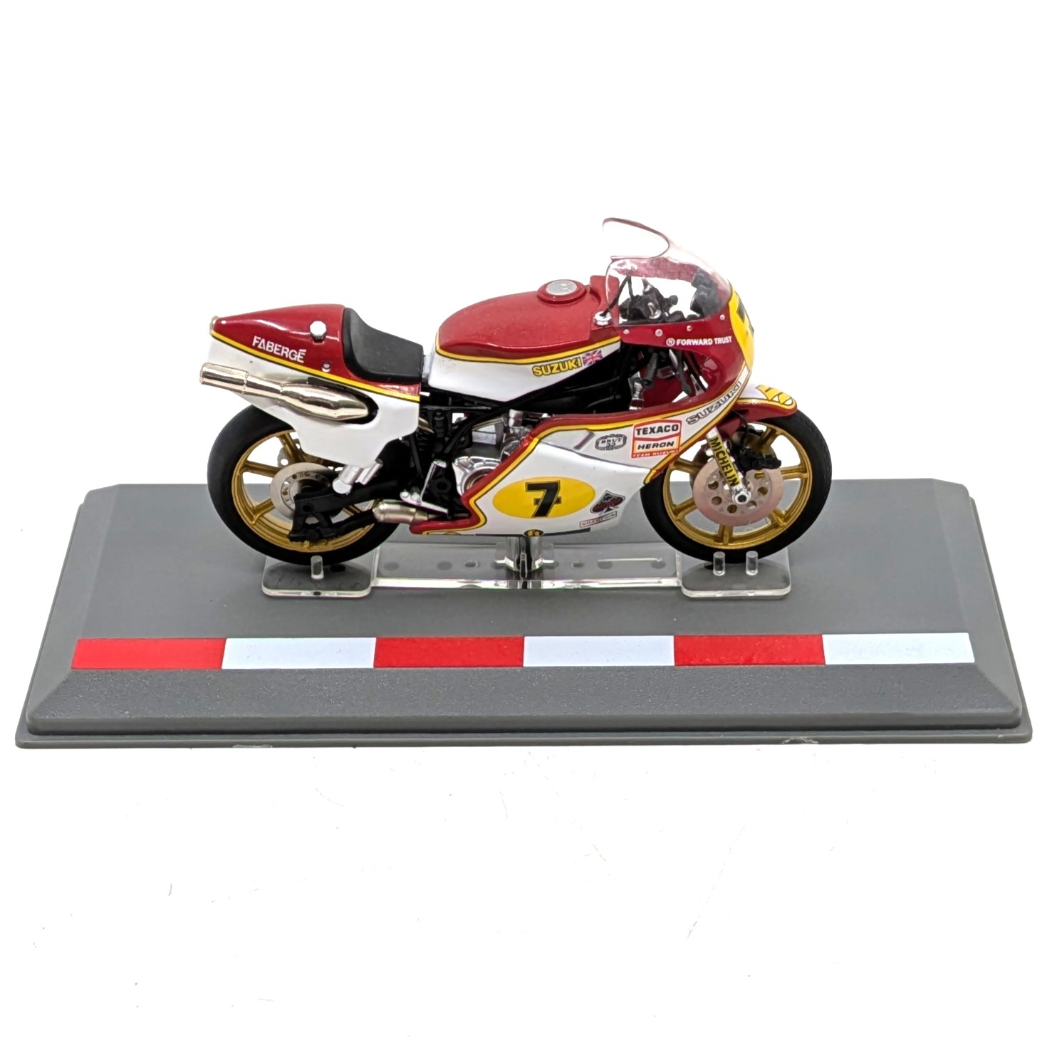 Modèle réduit Suzuki RG500 – Barry Sheene (1977) au 1/18 sans couvercle Bon état - Vue 4 - 