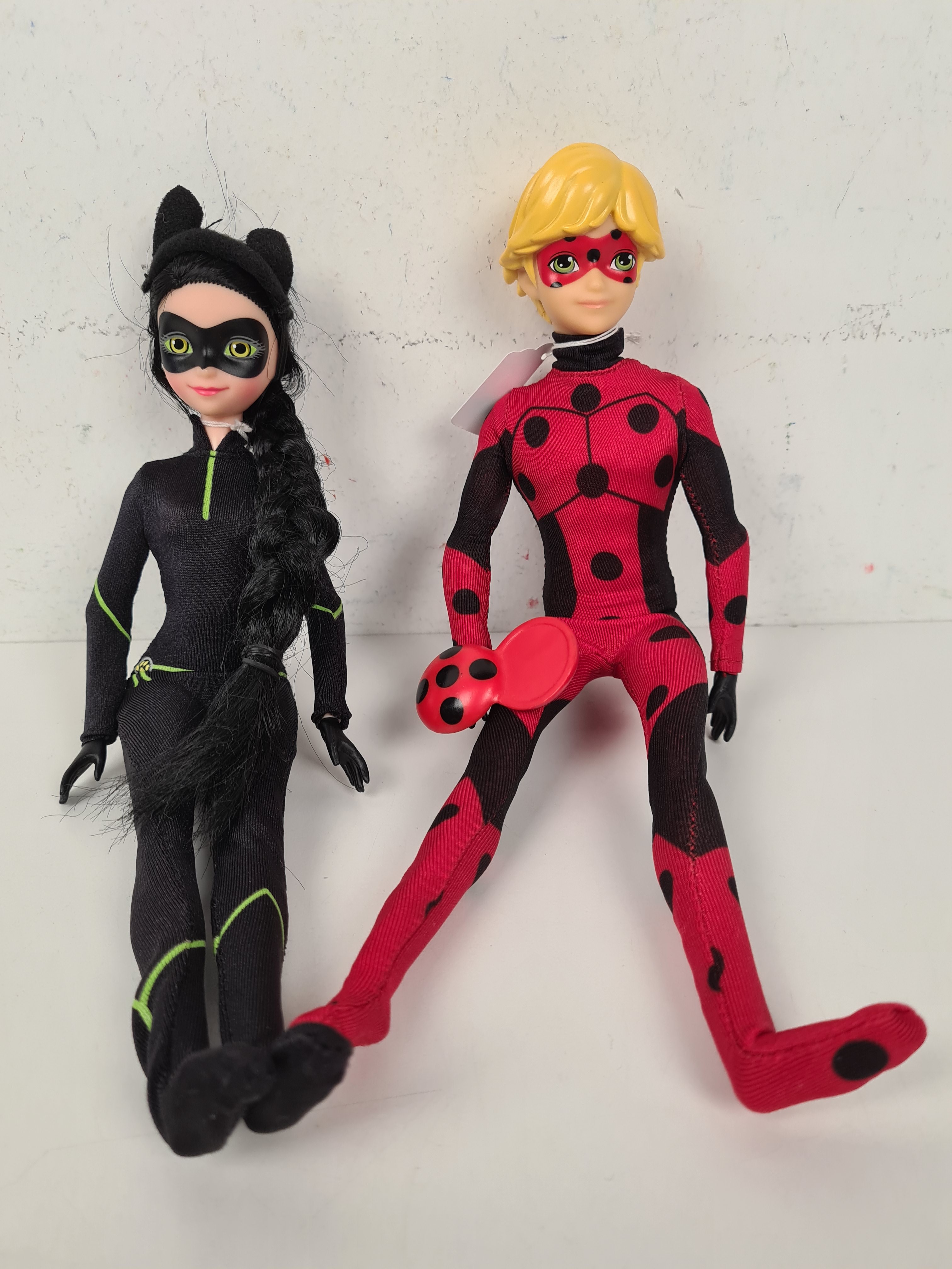 Poupée - Lot de 2 personnages Miraculous - Ladybug et Chat noir - 27cm Bon état - Vue 2 - 