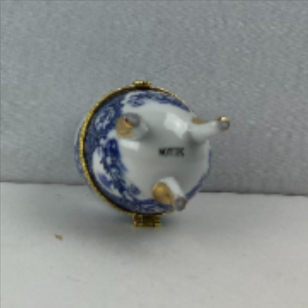 Œuf en porcelaine Très bon état - Vue 7 - 