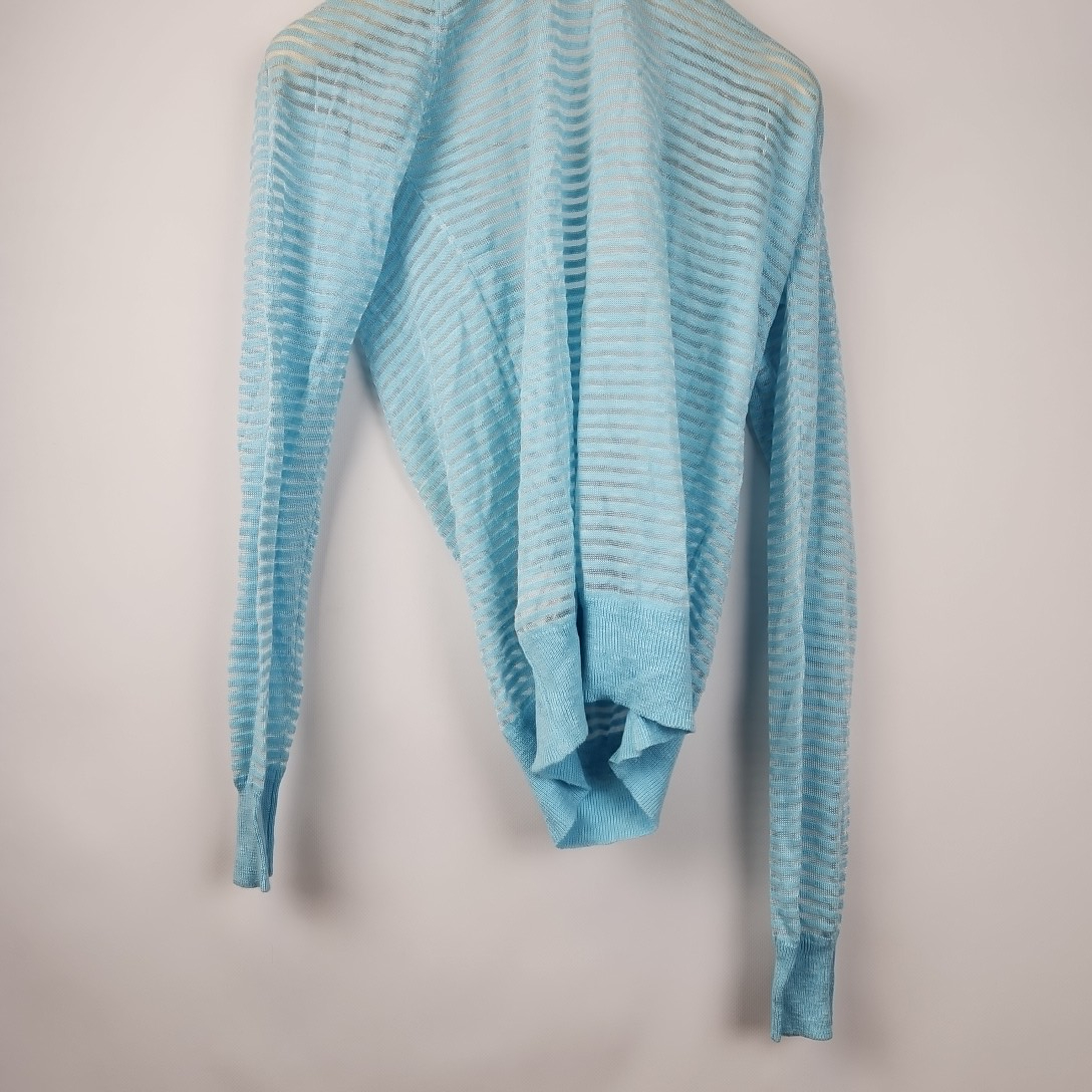 Voir photo 3 de Trussardi Jeans - pull bleu ciel en lin/coton - Taille S Trussardi Jeans - pull bleu ciel en lin/coton - Taille S - Vue 3 -