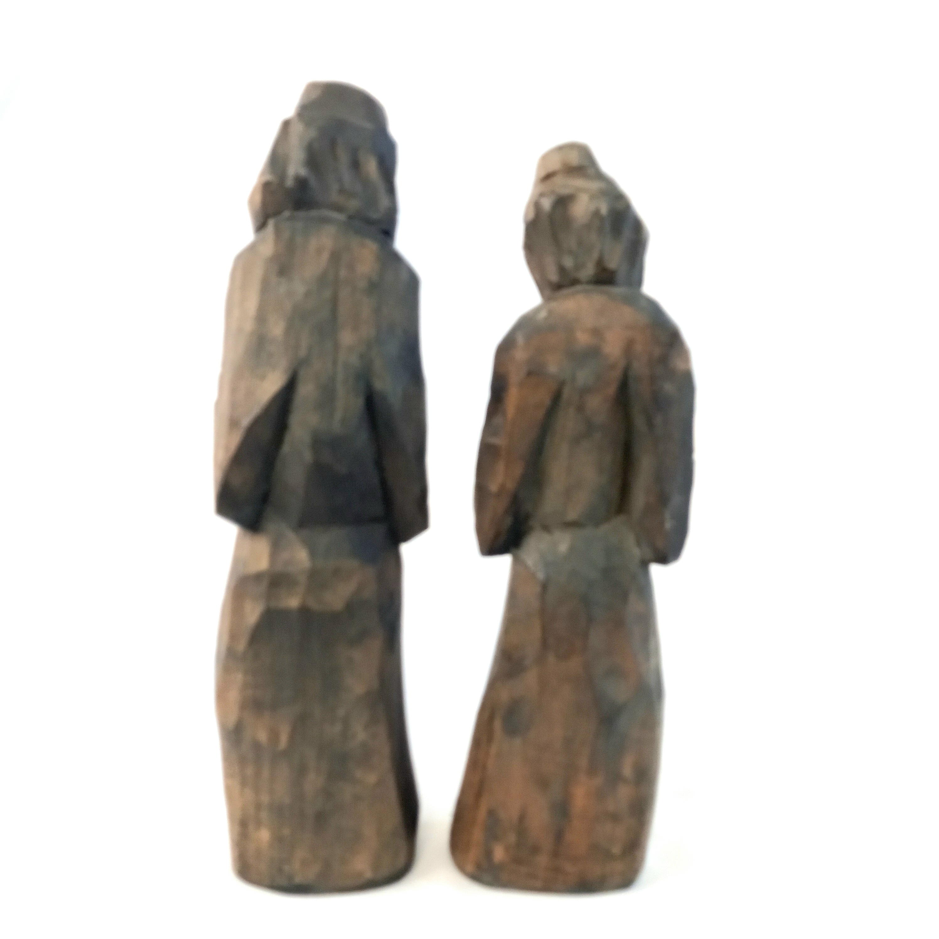 Lot de deux statuettes en bois sculpté, art populaire - Photo 2