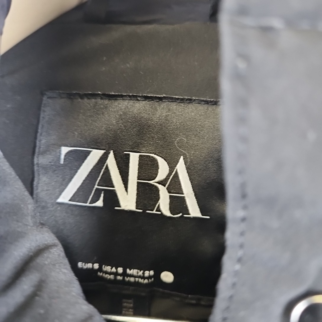 Zara - doudoune noire à capuche 100% polyester - Taille S - Photo 3