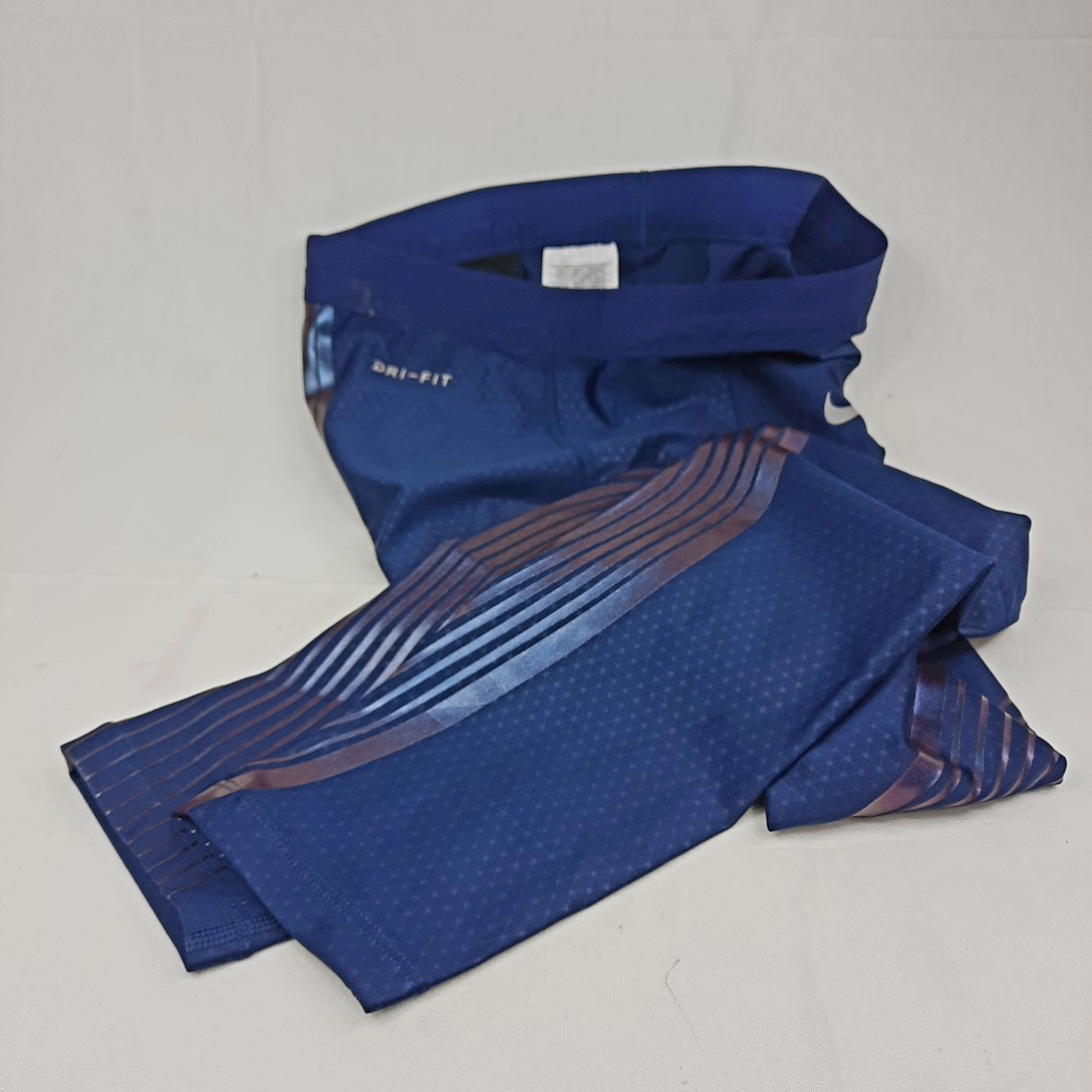 Pantalon de running bleu marine NIKE TL état neuf - Comme neuf sur Label Emmaüs