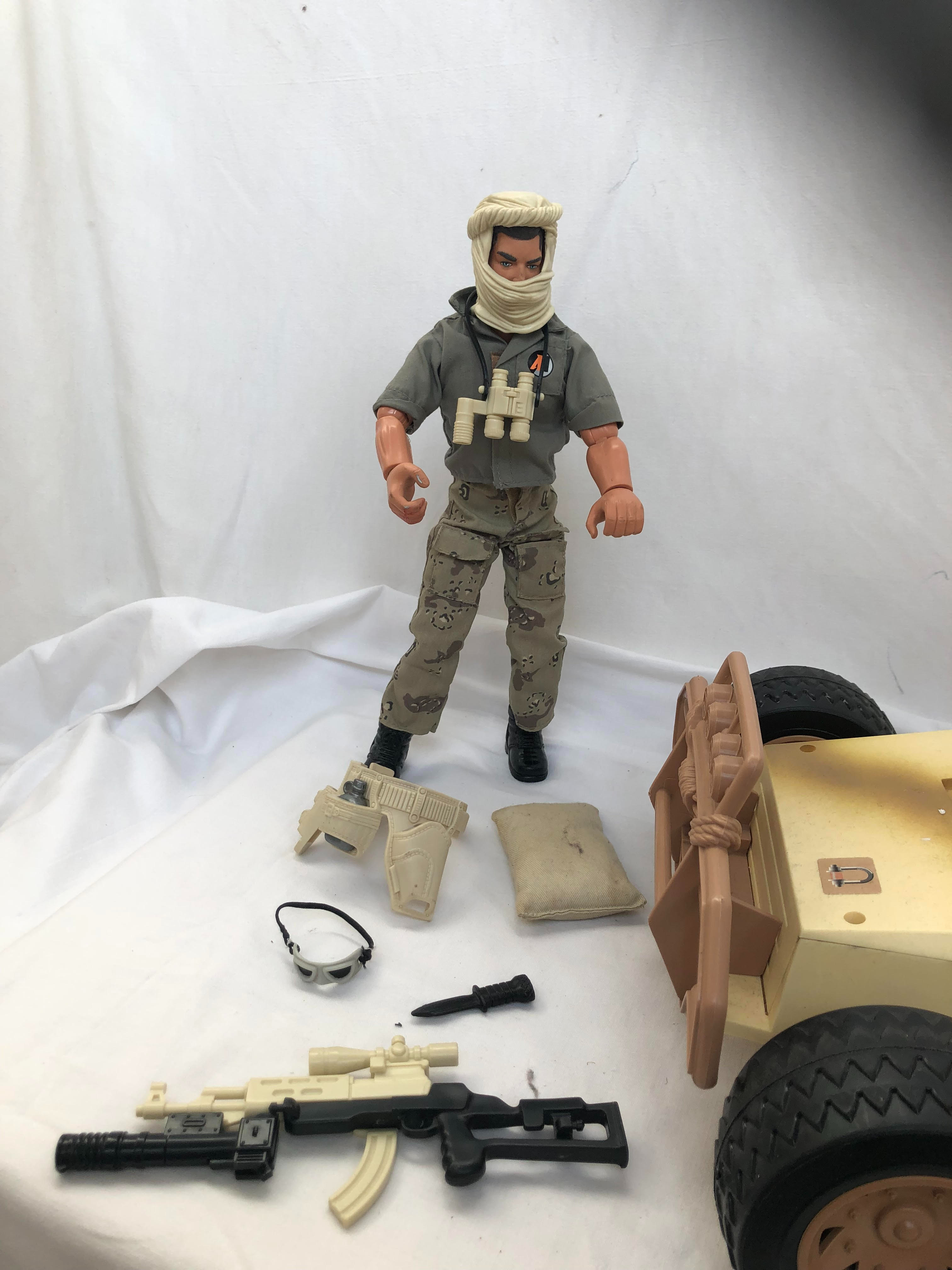action man jeep + figurine - Bon état - Photo 4