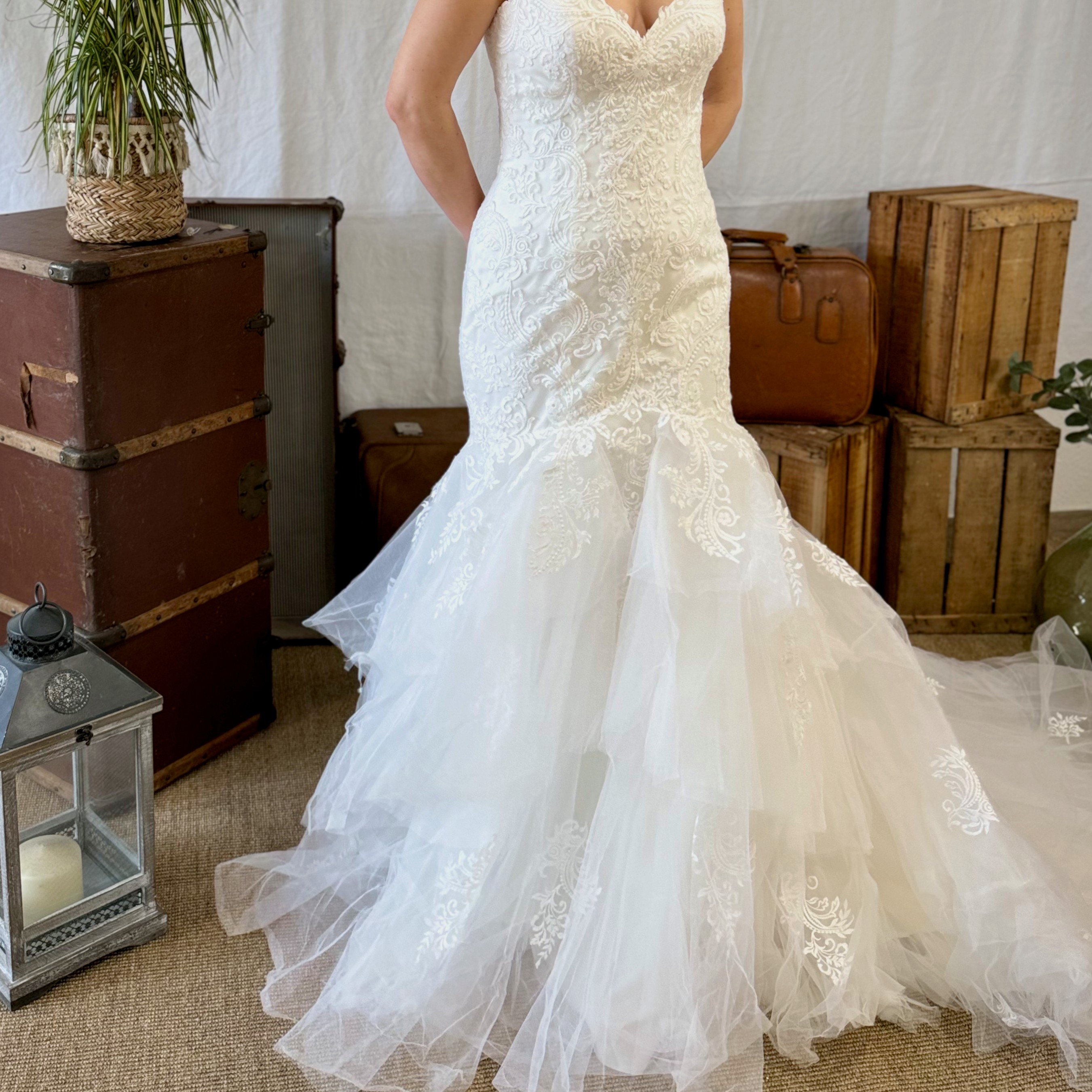 Voir photo 9 de Robe de mariée - Sincerity style chic Robe de mariée - Sincerity style chic Très bon état - Vue 9 -