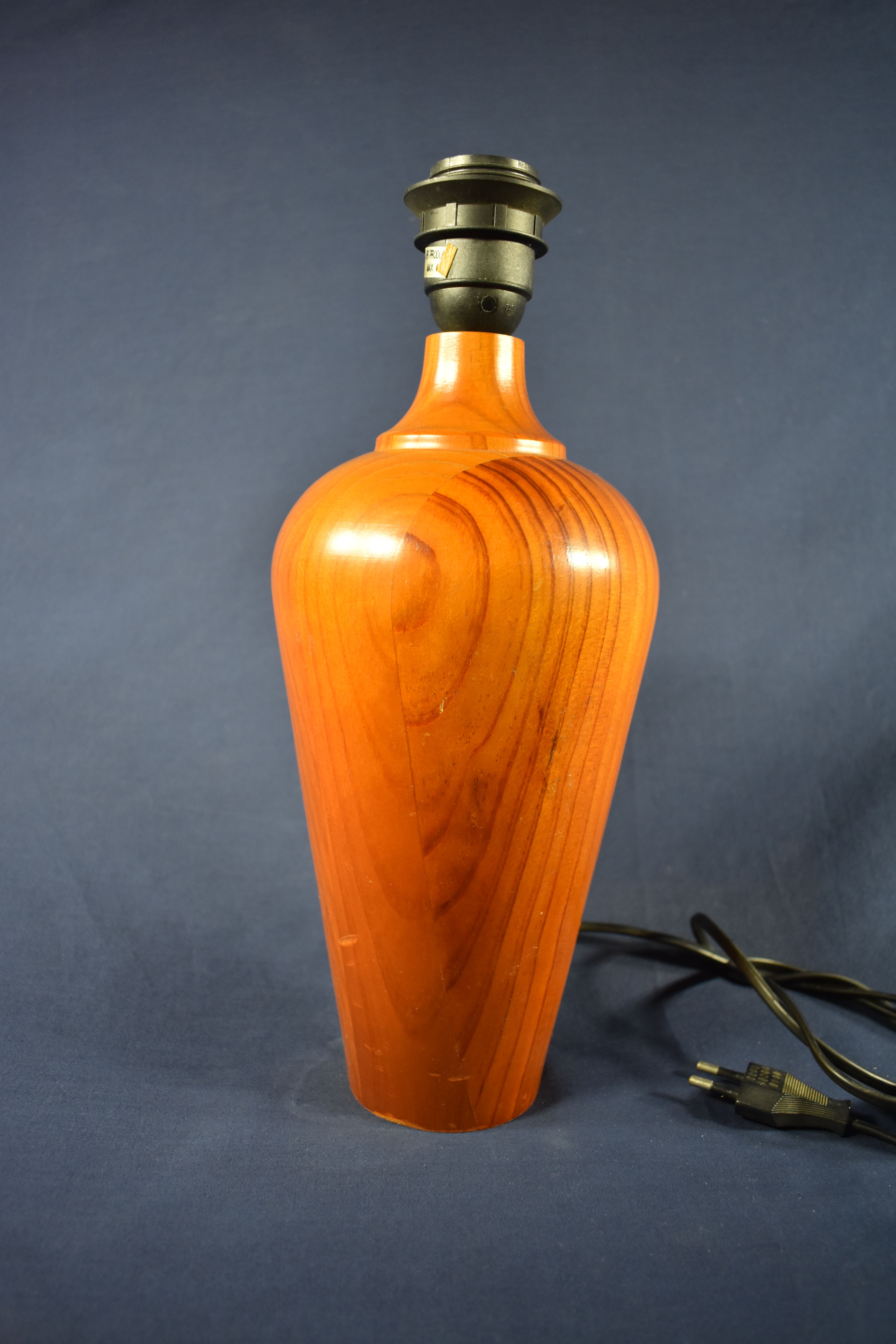 Pied de lampe en bois, ligne épurée ( hauteur 30 cm diamètre 14 cm ) - Photo 1