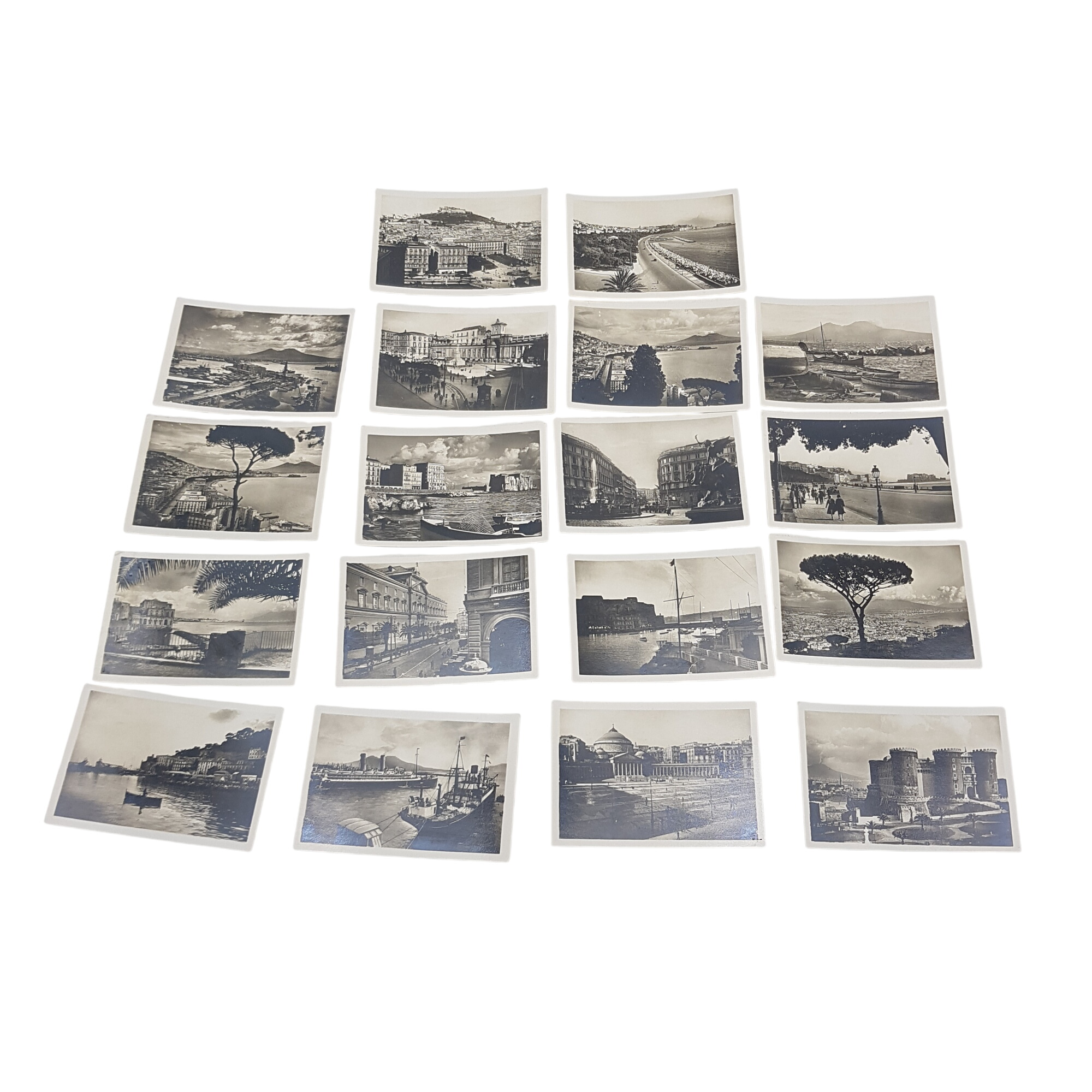 Lot de 18 carte postales vintage "Napoli" Bon état -  reconditionné disponible sur Label Emmaüs