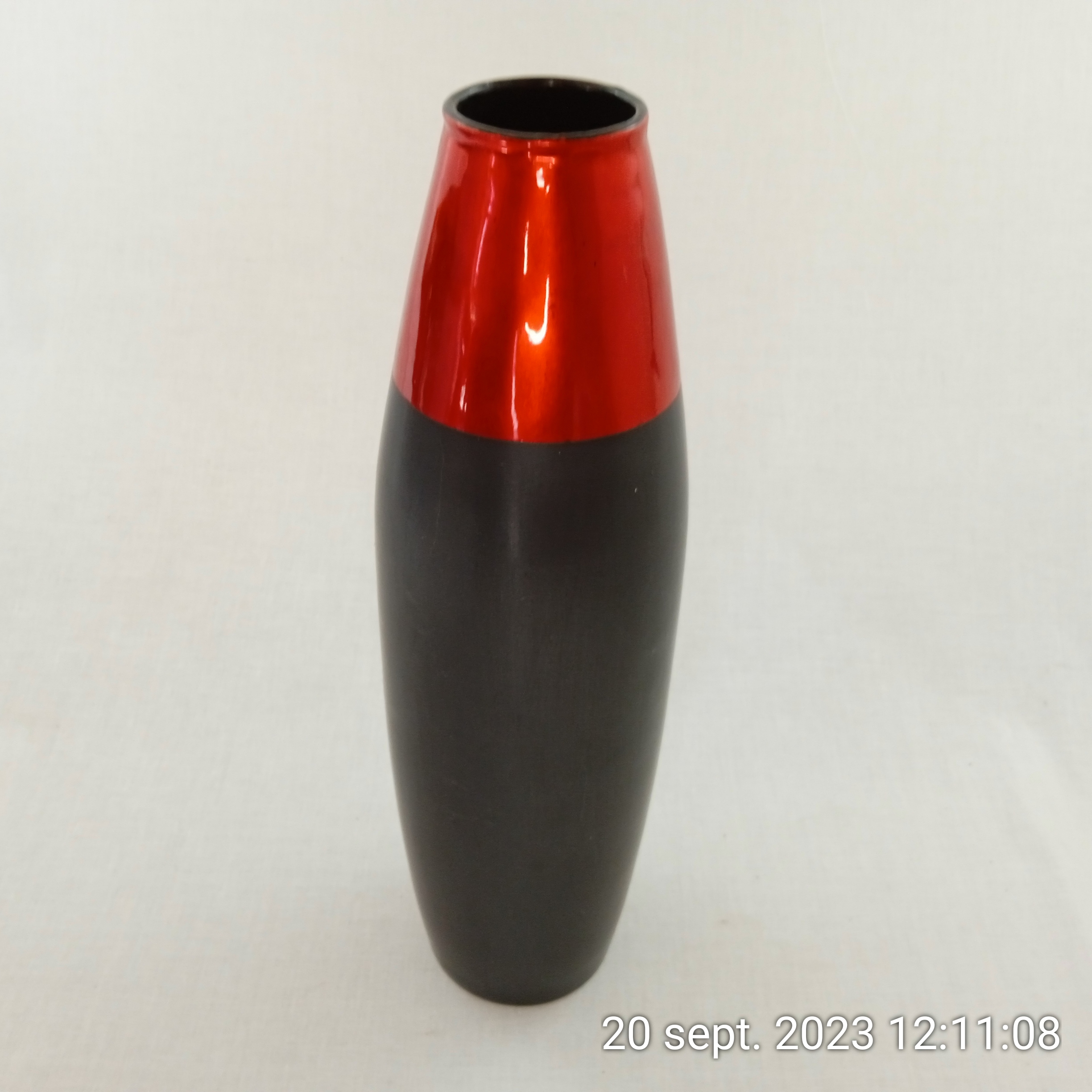 Vase XXL style art déco 42 cm en céramique noir et rouge Très bon état -  reconditionné disponible sur Label Emmaüs