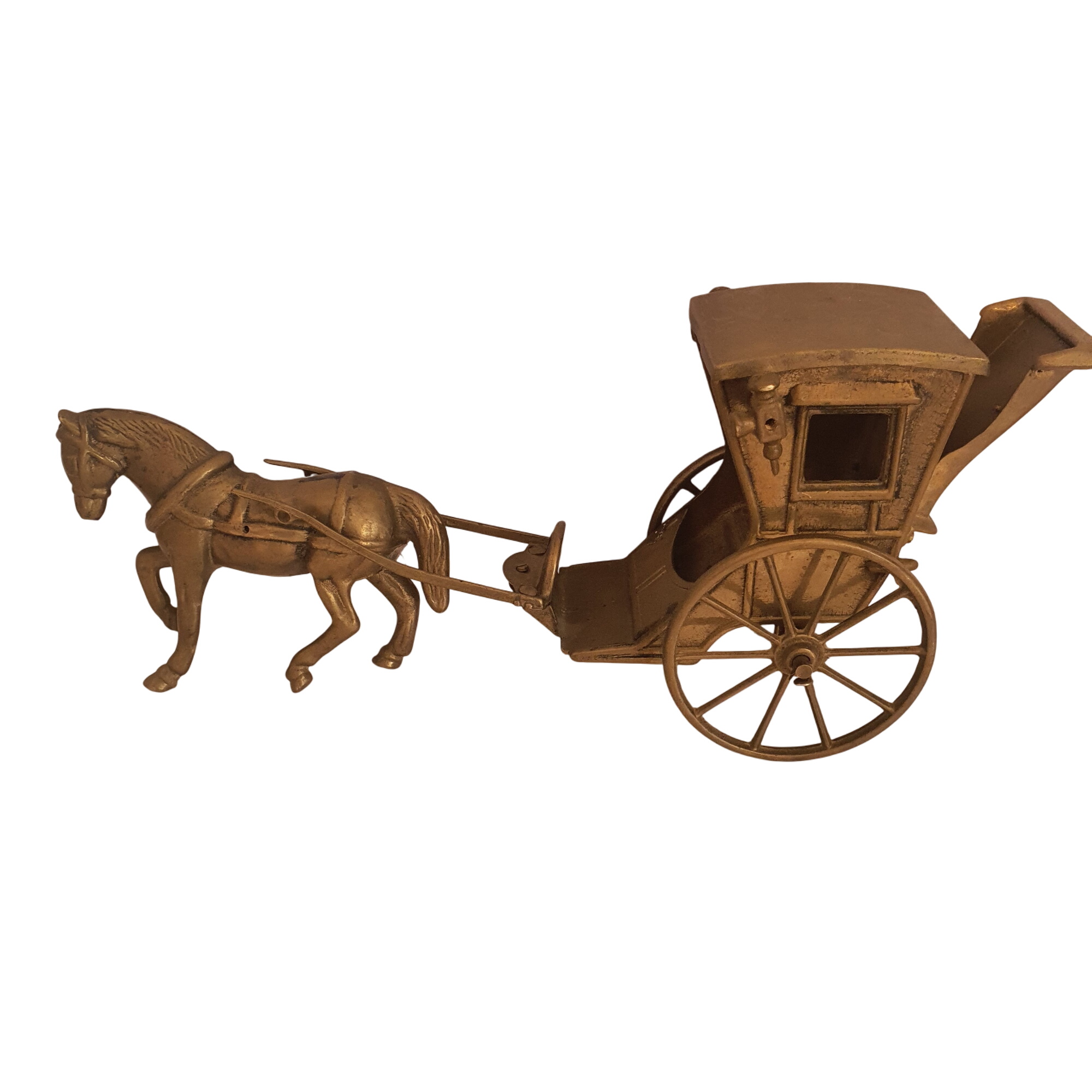 Calèche tirée par un cheval - Photo 0