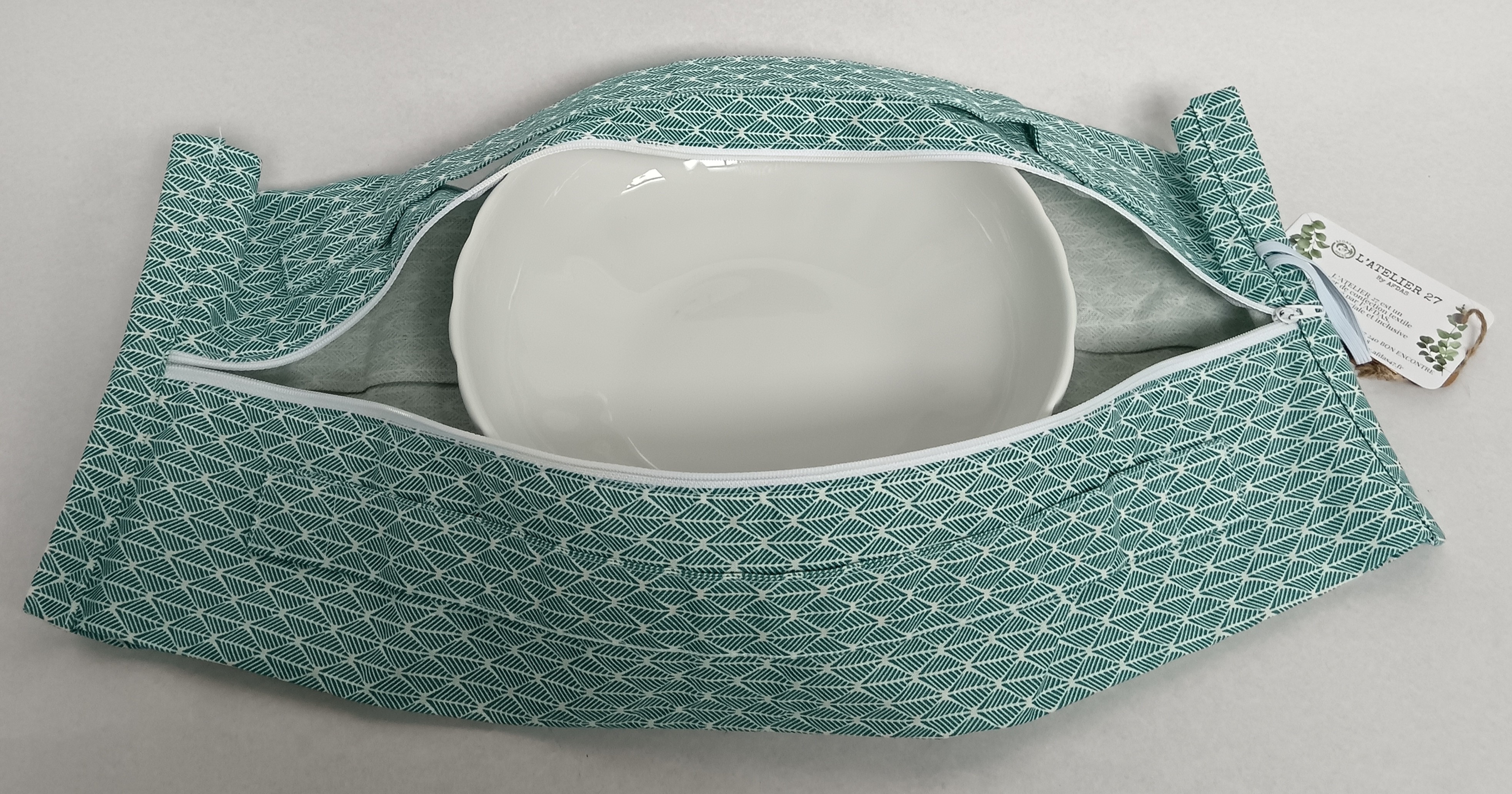 Voir photo 3 de Housse de transport pour plat faite main par l'Atelier 27 Housse de transport pour plat faite main par l'Atelier 27 - Vue 3 -