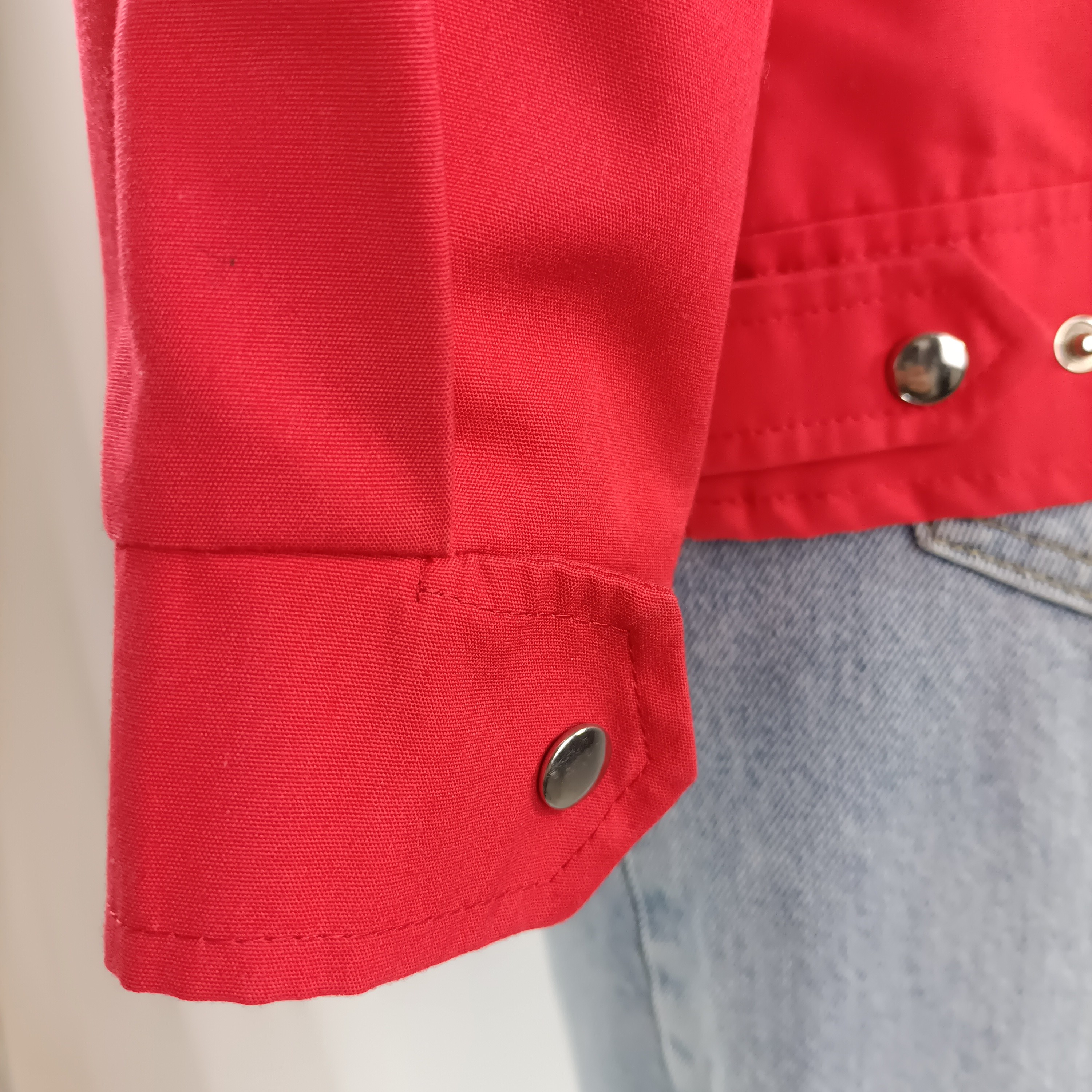 Voir photo 8 de Veste rouge vintage Braun Sport femme taille 40 coton polyester zip argenté Veste rouge vintage Braun Sport femme taille 40 coton polyester zip argenté Bon état - Vue 8 -