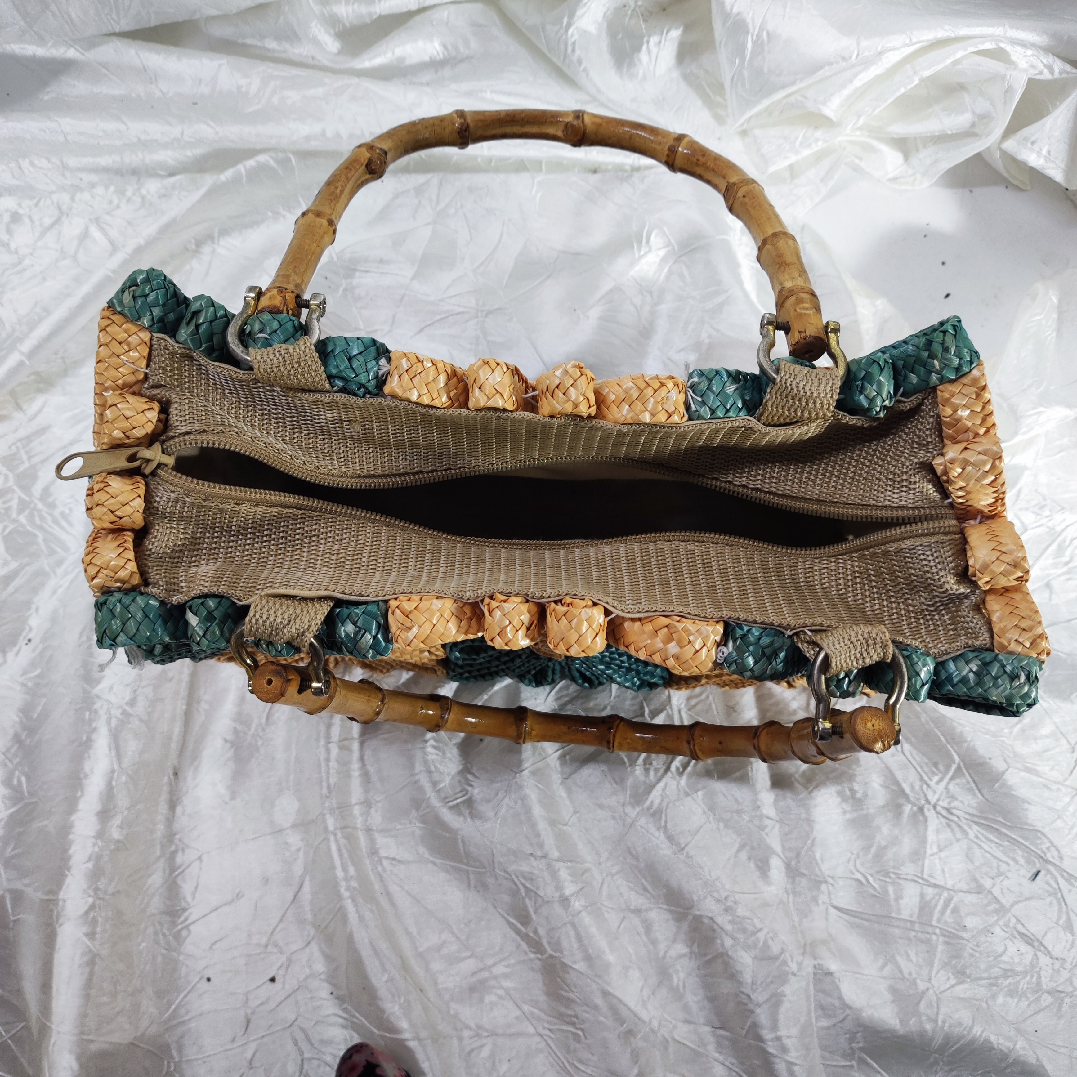Sac en tissu et rafia bleu canard et jaune  - Vue 5 - 