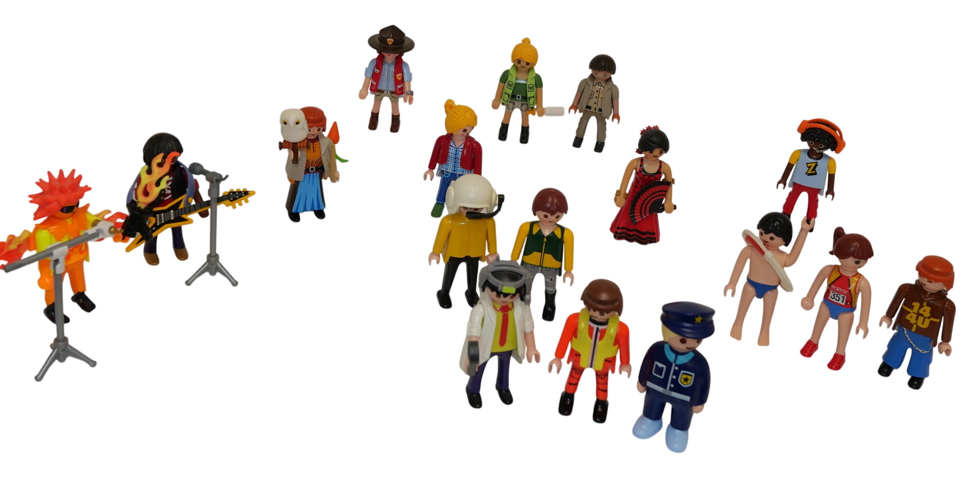 Acheter Lot de 17 personnages Playmobil GEOBRA Bon état - 29,00 € Lot de 17 personnages Playmobil GEOBRA Bon état - reconditionné disponible sur Label Emmaüs