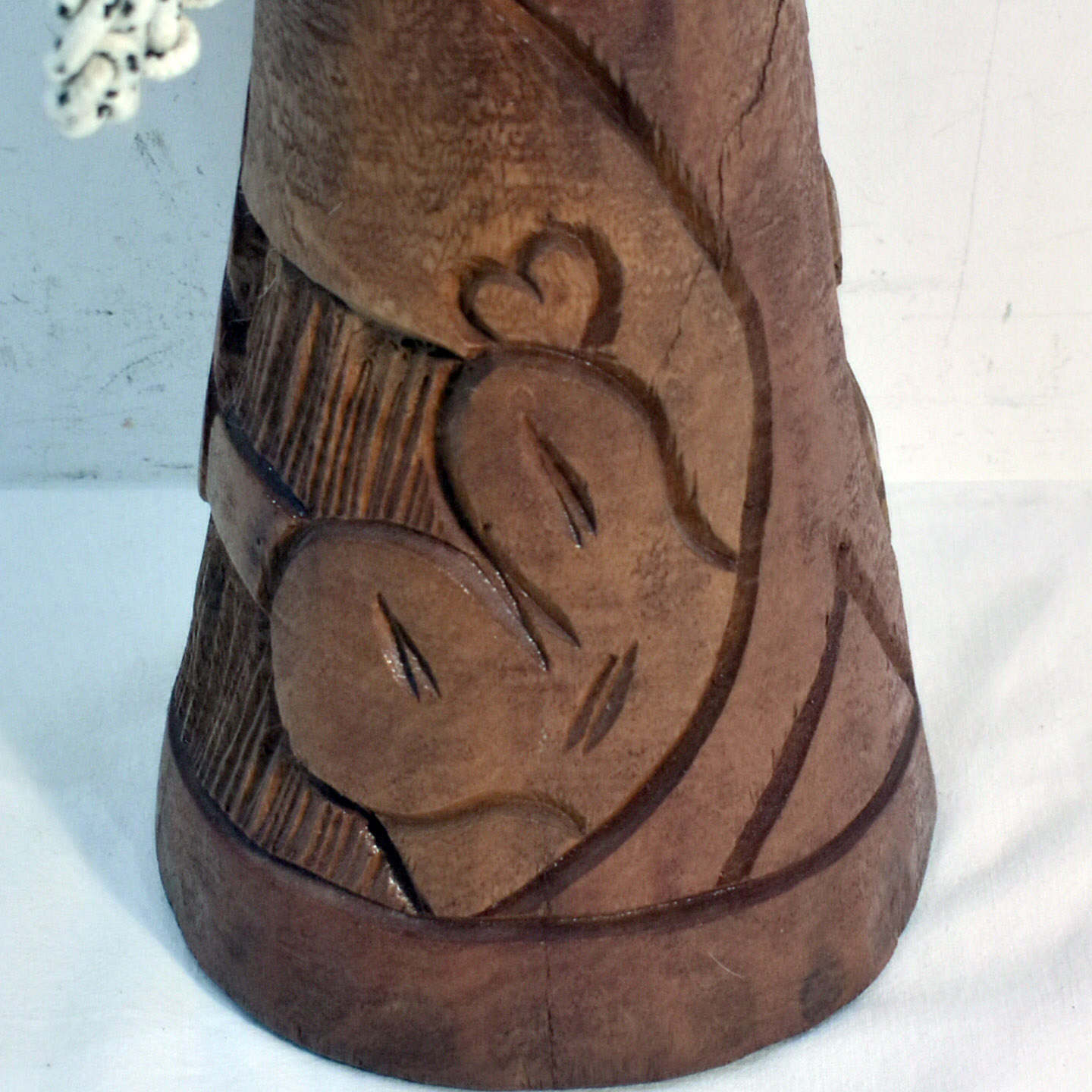Djembé - Bois Sculpté & Peau de Chèvre Tannée État correct - Vue 10 - 