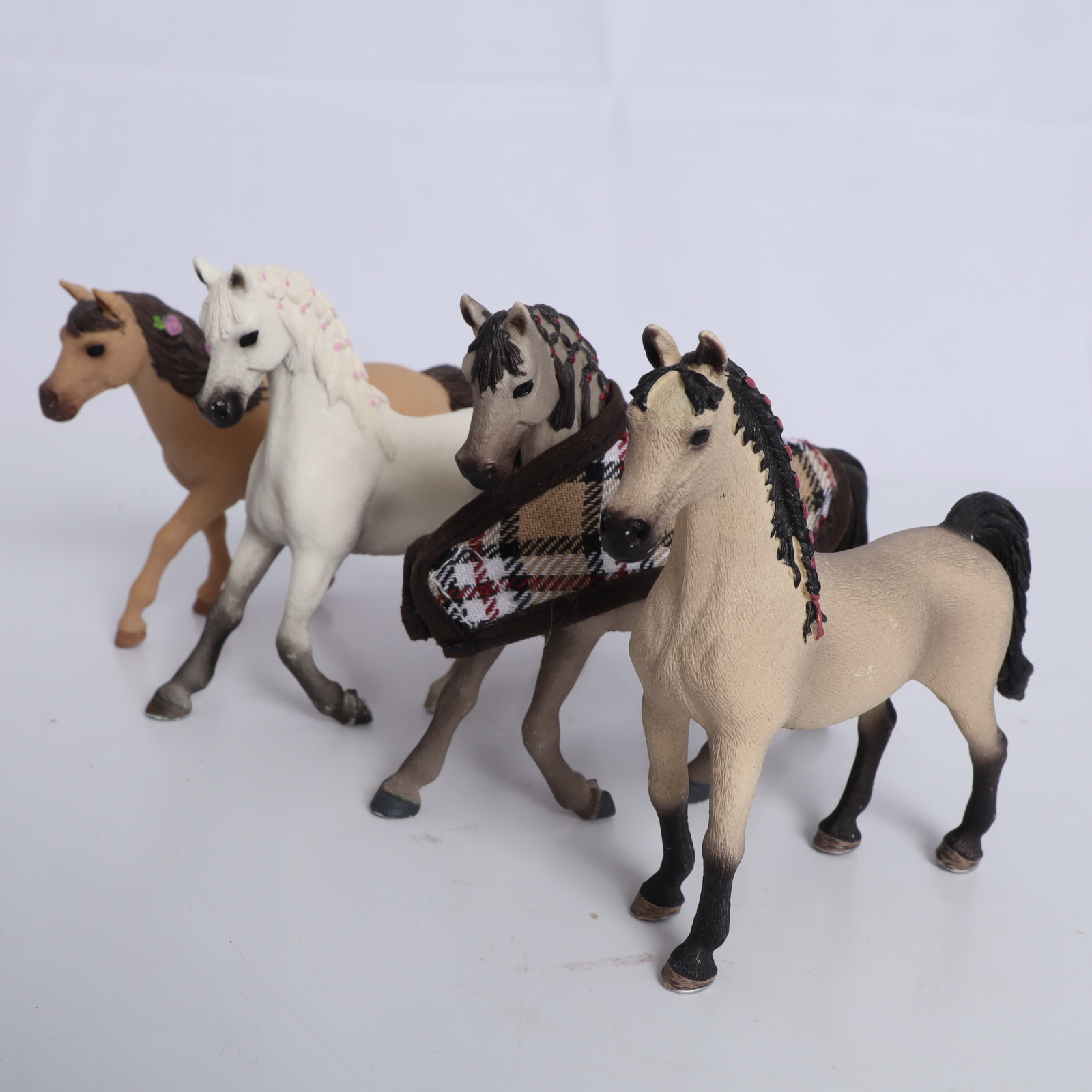 Lot de 8 chevaux de la marque SCHLEICH Très bon état - Vue 2 - 