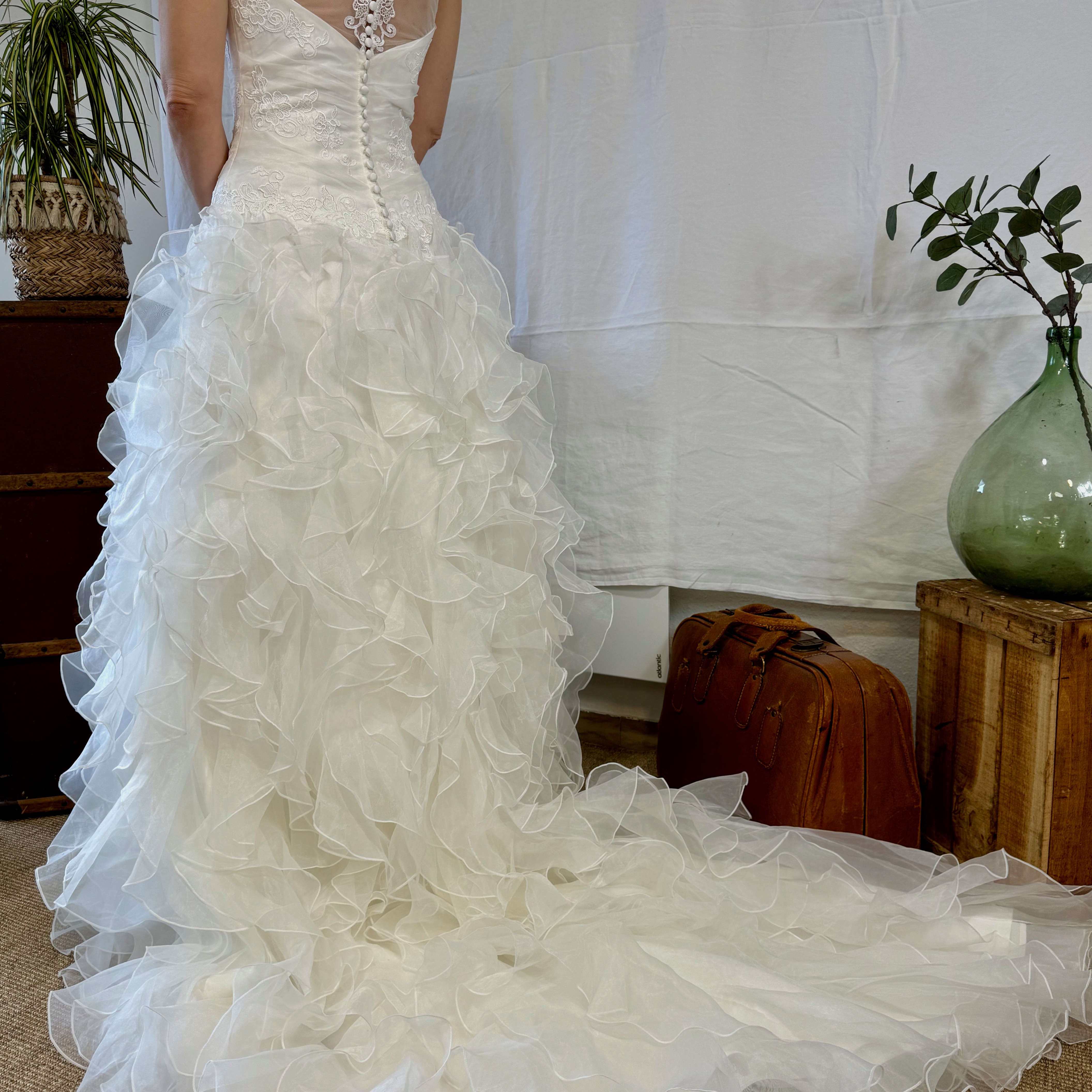 Voir photo 5 de Robe de mariée - Eglantine Créations style romantique Robe de mariée - Eglantine Créations style romantique Très bon état - Vue 5 -