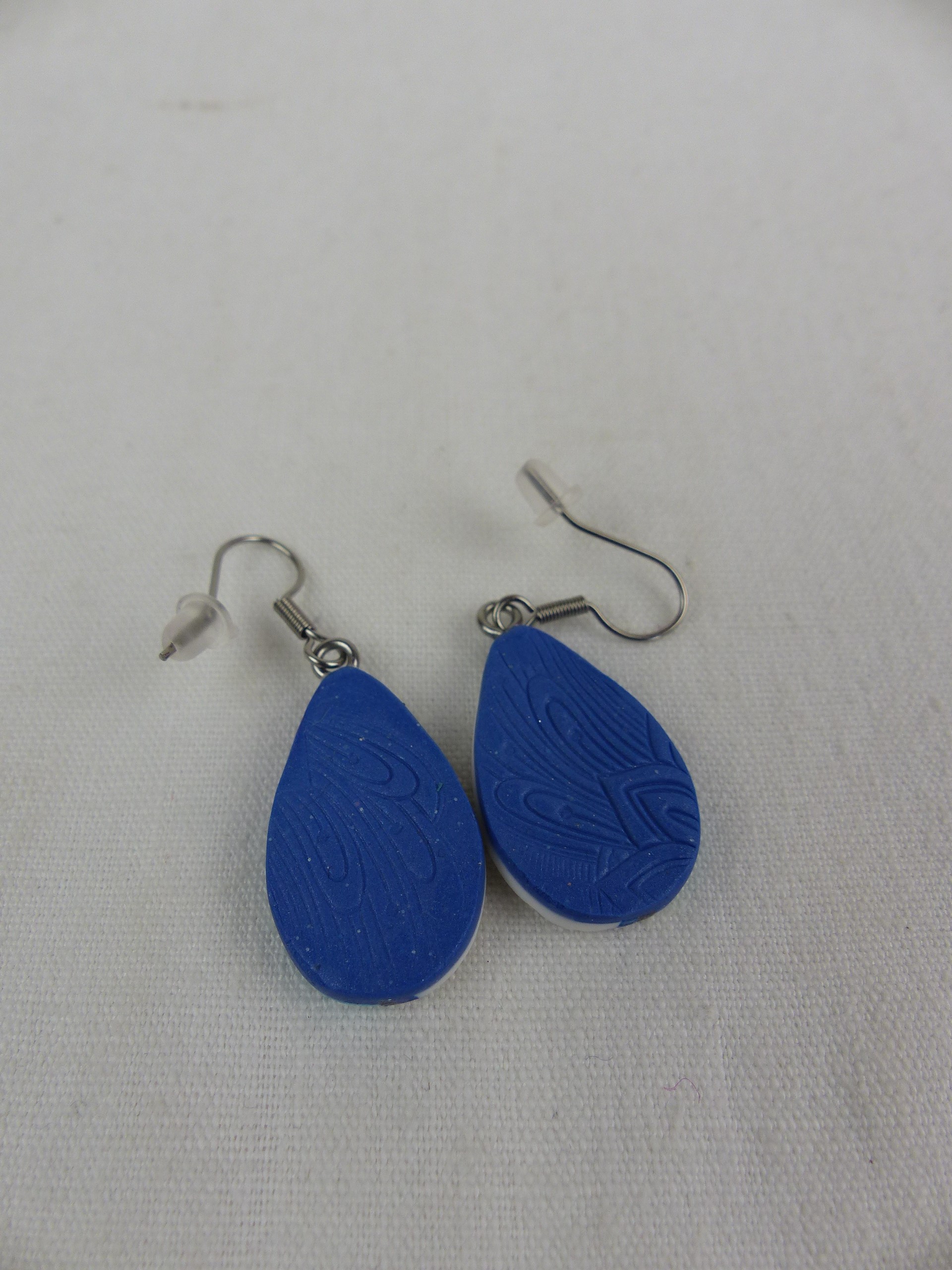 Collier + Boucles d’oreilles bleu blanc bijou fantaisie artisanal Très bon état - Vue 8 - 