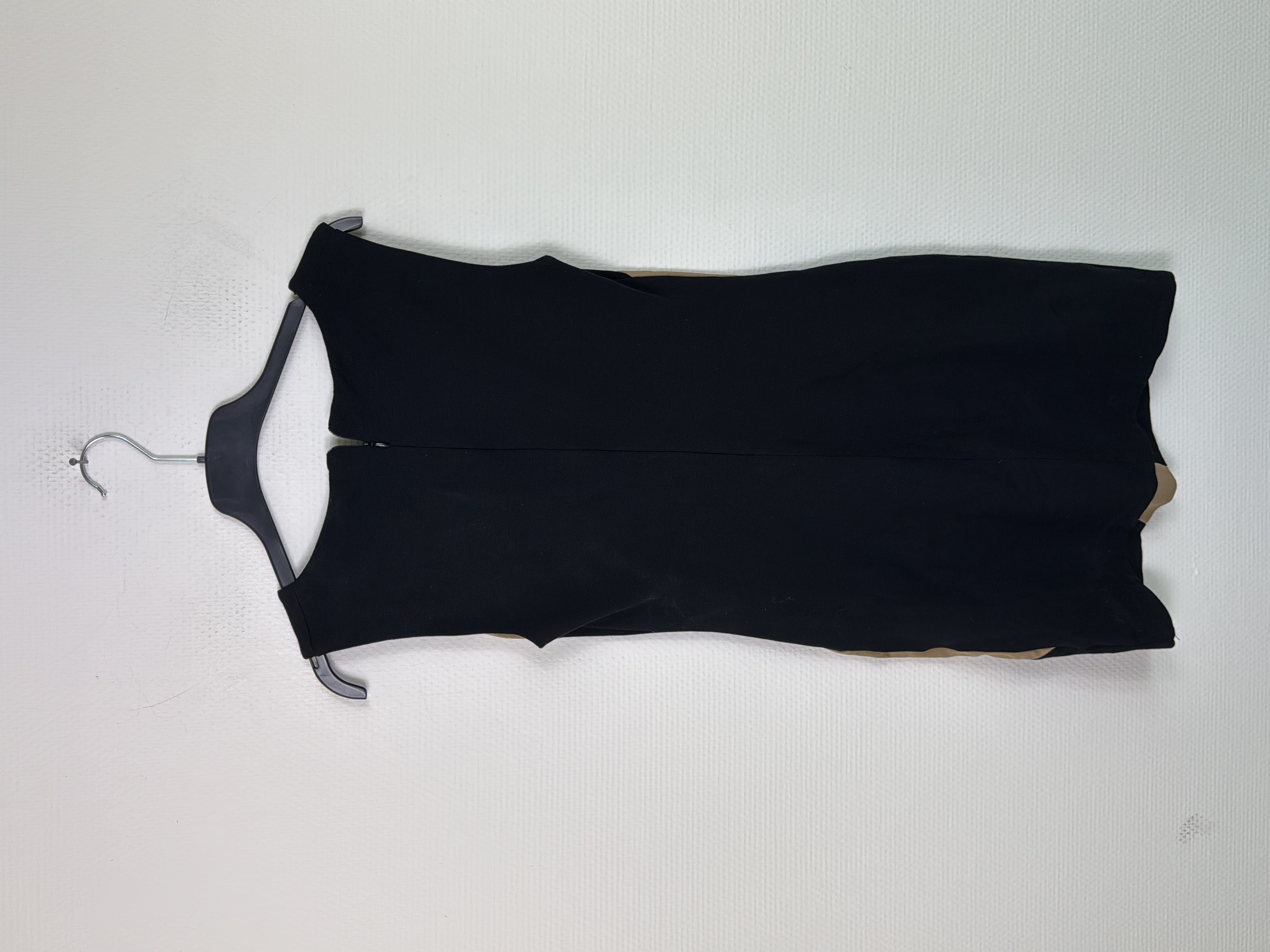 Voir photo 5 de Robe noire et beige à motifs géométriques La Fée Maraboutée L 40 💛 Robe noire et beige à motifs géométriques La Fée Maraboutée L 40 💛 Très bon état - Vue 5 -