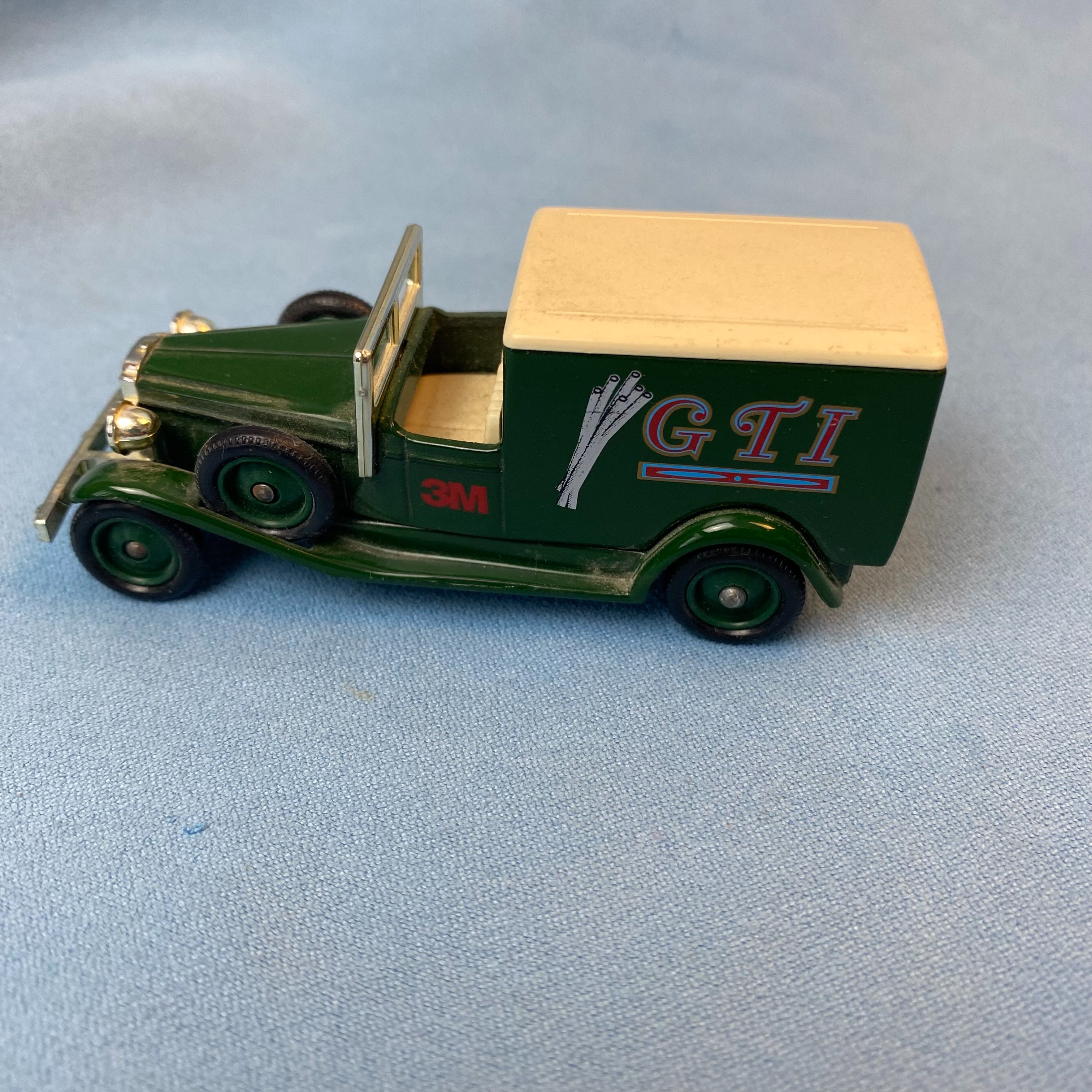 Voiture miniature Bon état - Vue 2 - 