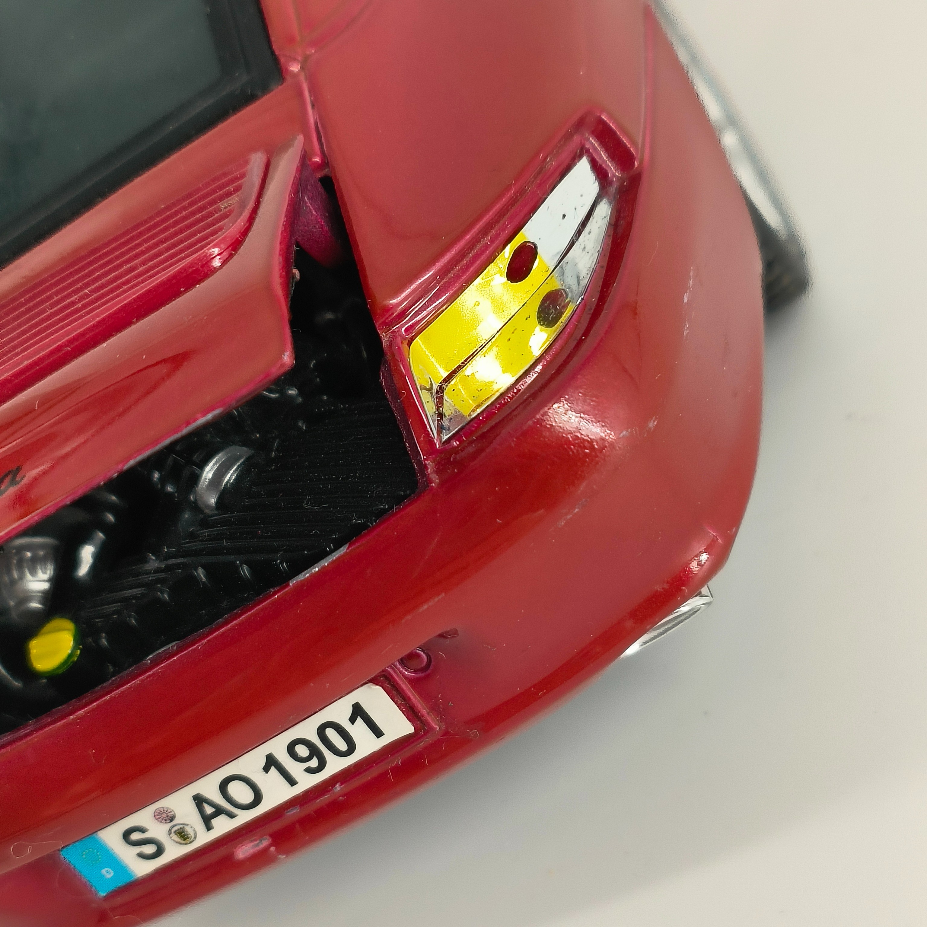 Voir photo 6 de Porsche 911-Targa -1/18-Maisto Porsche 911-Targa -1/18-Maisto Bon état - Vue 6 -