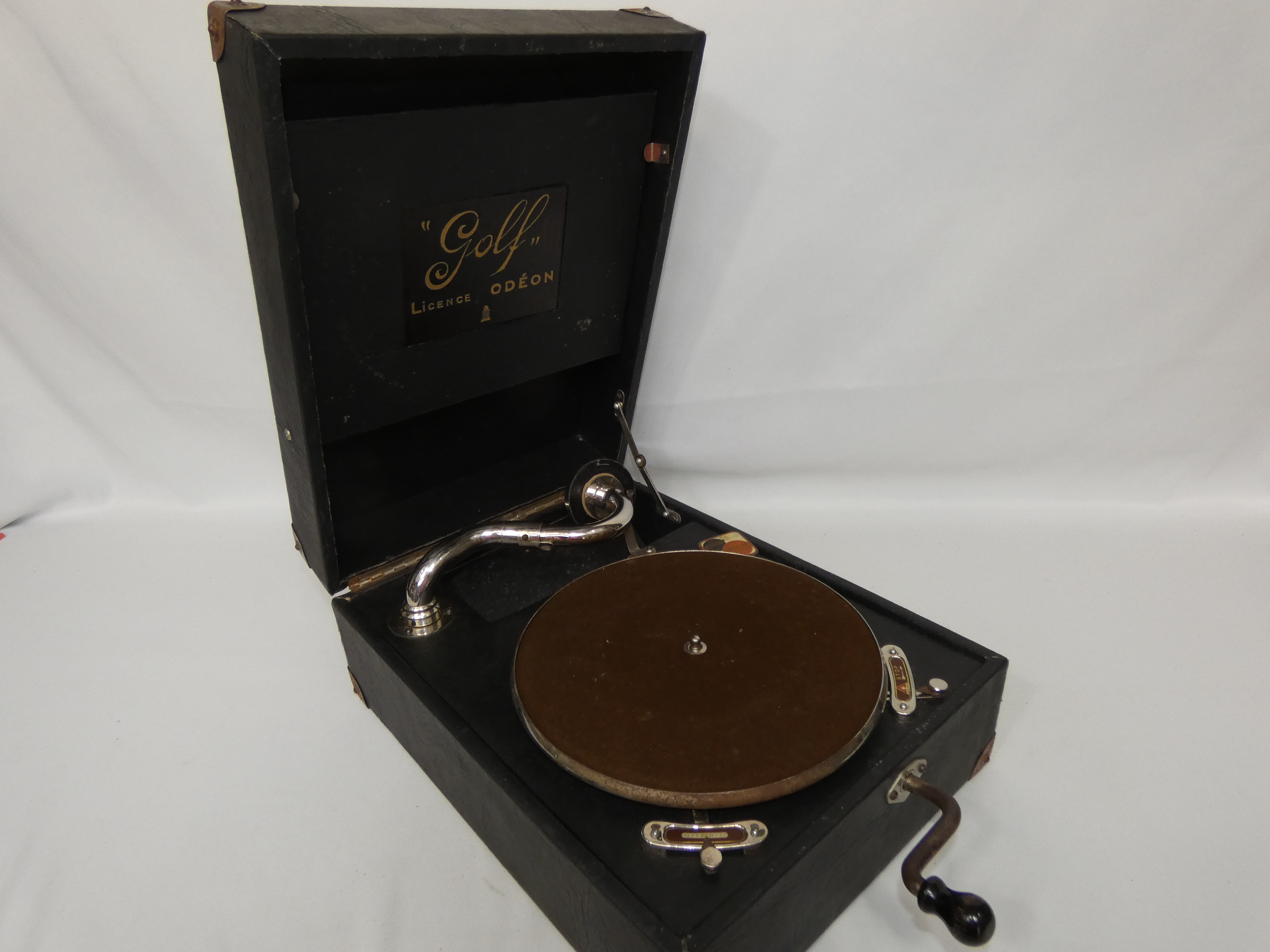 Gramophone "Golf" sous licence ODEON début du 20è siècle. - État correct sur Label Emmaüs