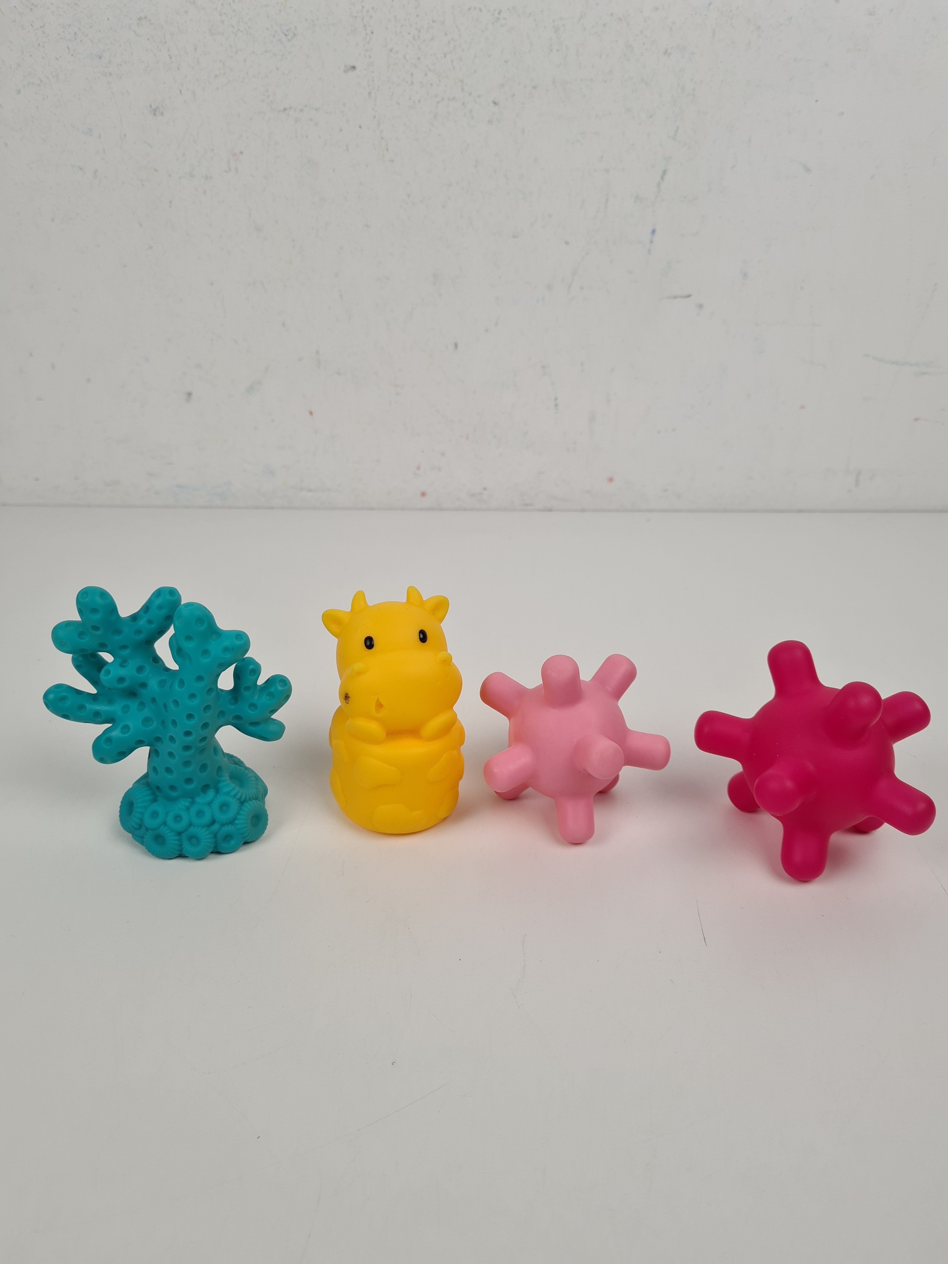 Jouet d'éveil - Lot de 4 petites balles sensorielles - 6 mois + - Photo 1