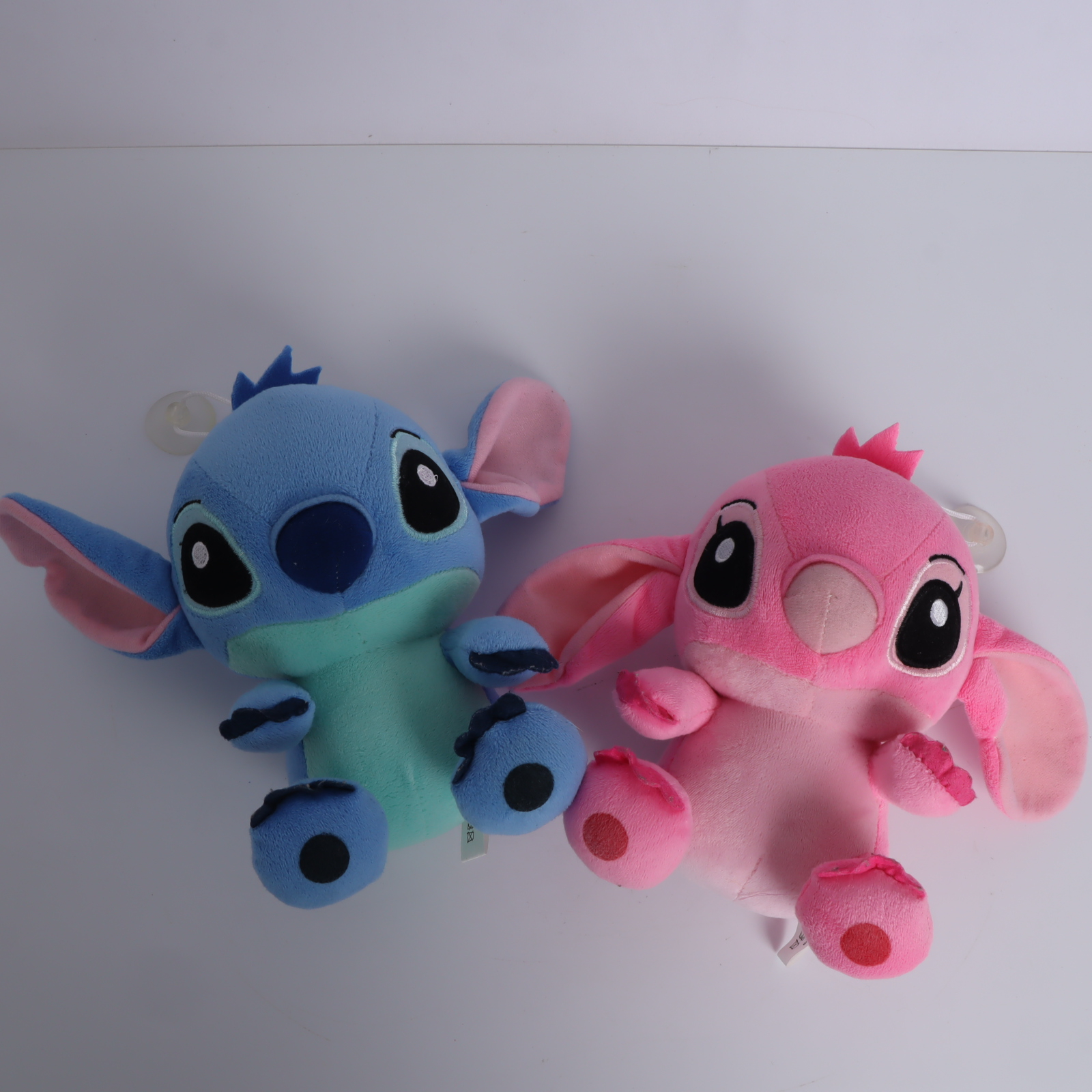 Lot de 2 peluches Stitch et Angel à ventouses - Lilo & Stitch - Disney  - Vue 2 - 