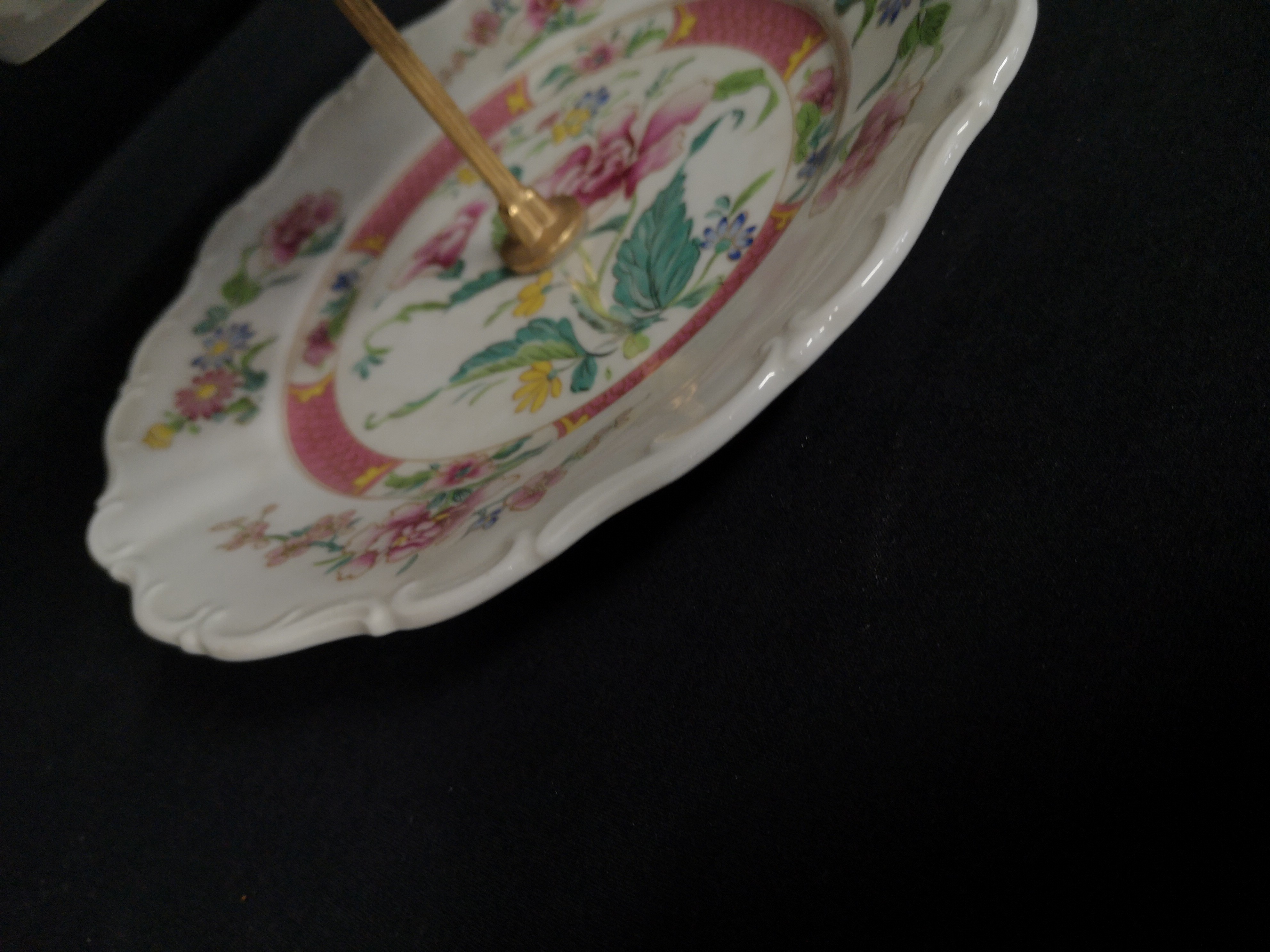 Présentoir à gateaux vintage en porcelaine - Photo 2