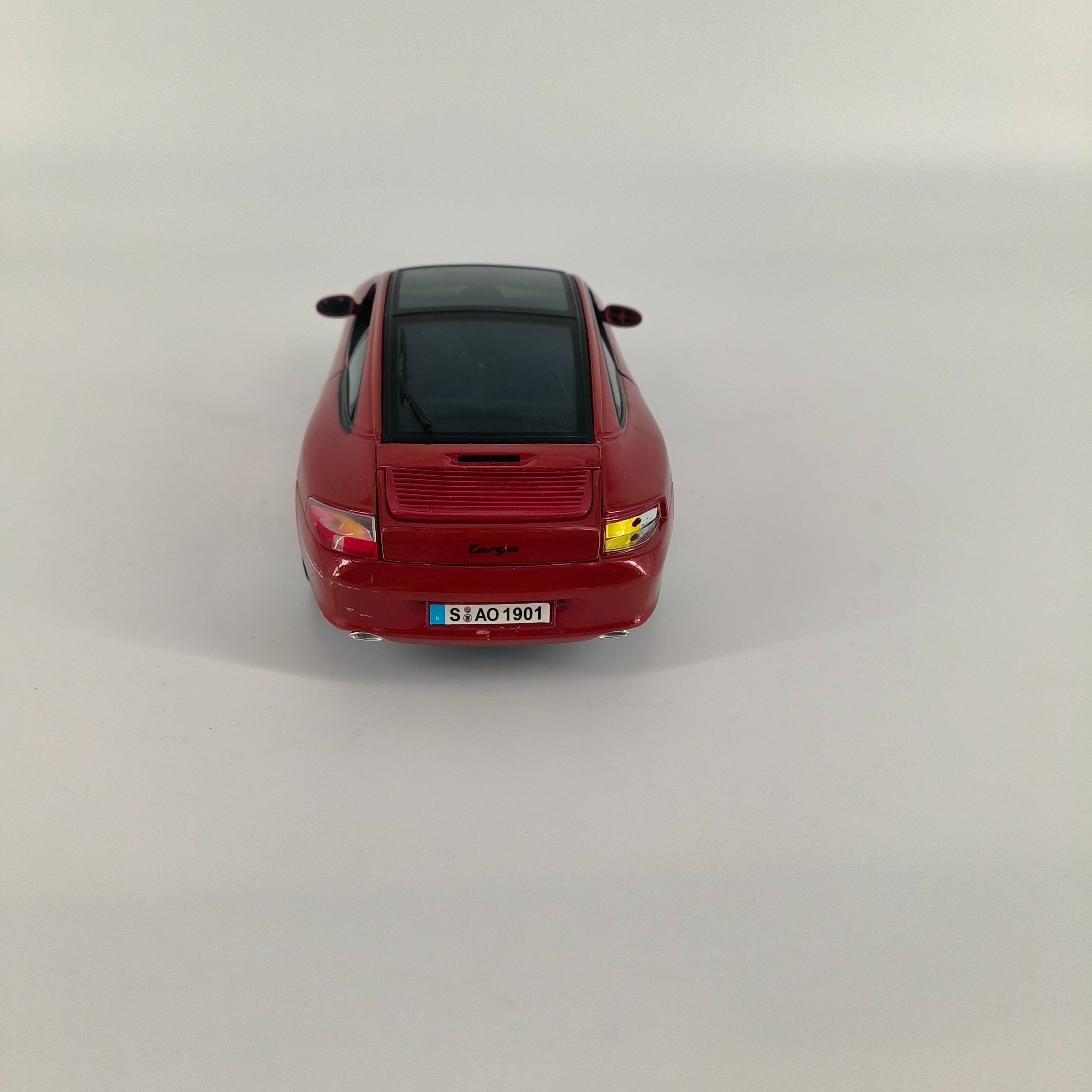 Voir photo 4 de Porsche 911-Targa -1/18-Maisto Porsche 911-Targa -1/18-Maisto Bon état - Vue 4 -