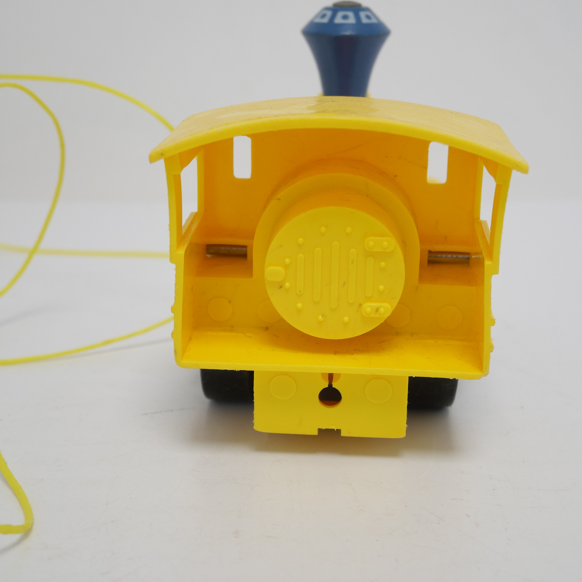 Locomotive Toot-Toot -Fisher Price n°643 - année 1964 Bon état - Vue 4 - 