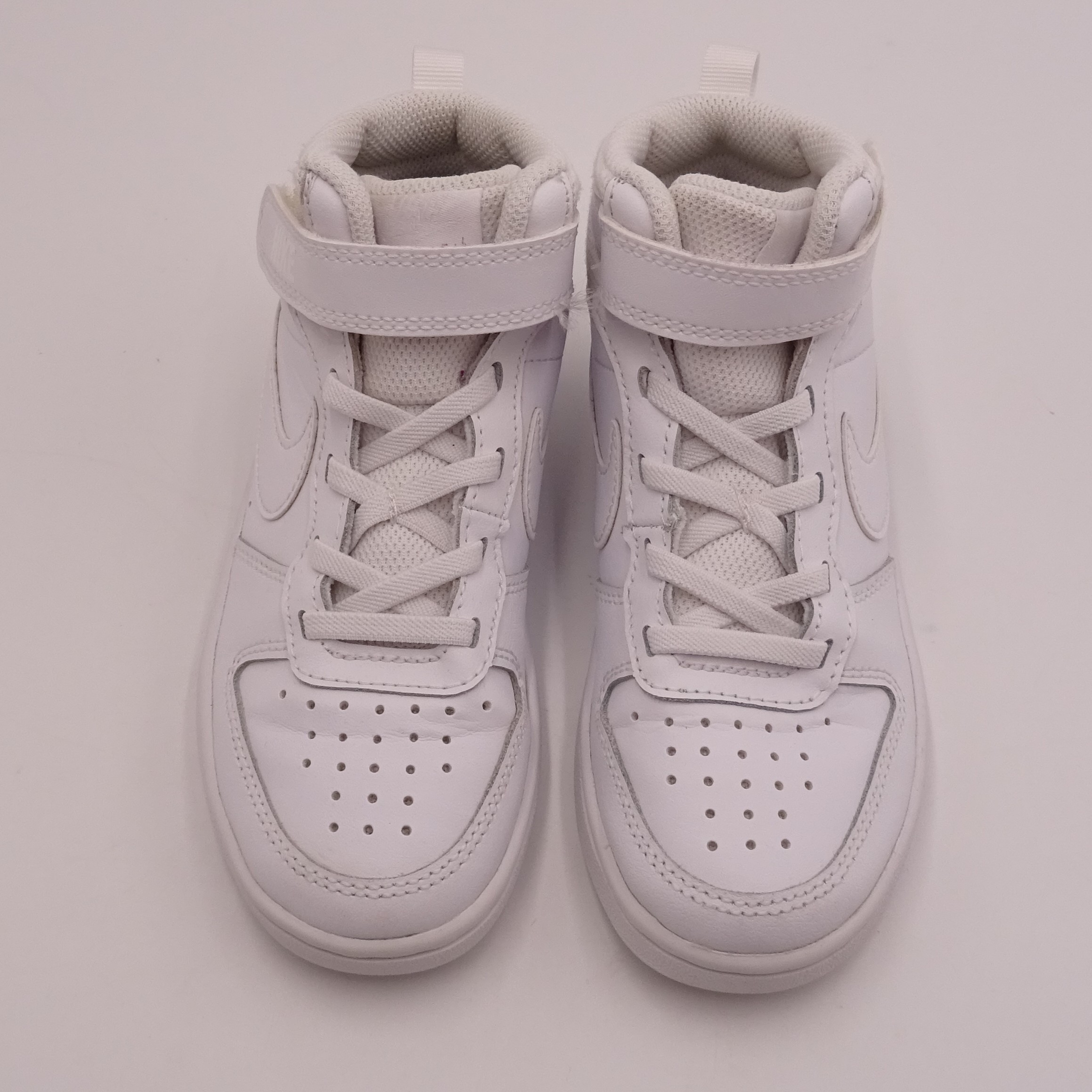 Voir photo 3 de NIKE Baskets taille 29.5 NIKE Baskets taille 29.5 Très bon état - Vue 3 -