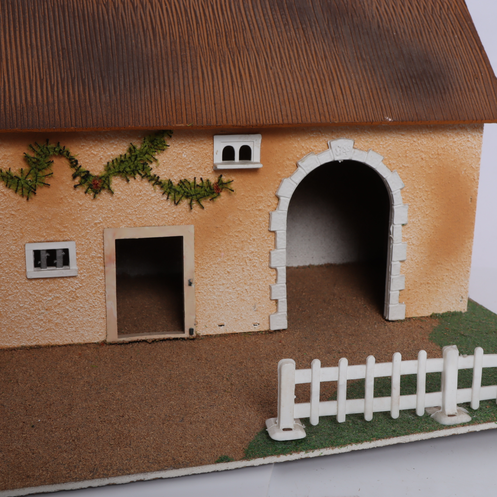 Voir photo 3 de Maison miniature provençale artisanale Maison miniature provençale artisanale Bon état - Vue 3 -