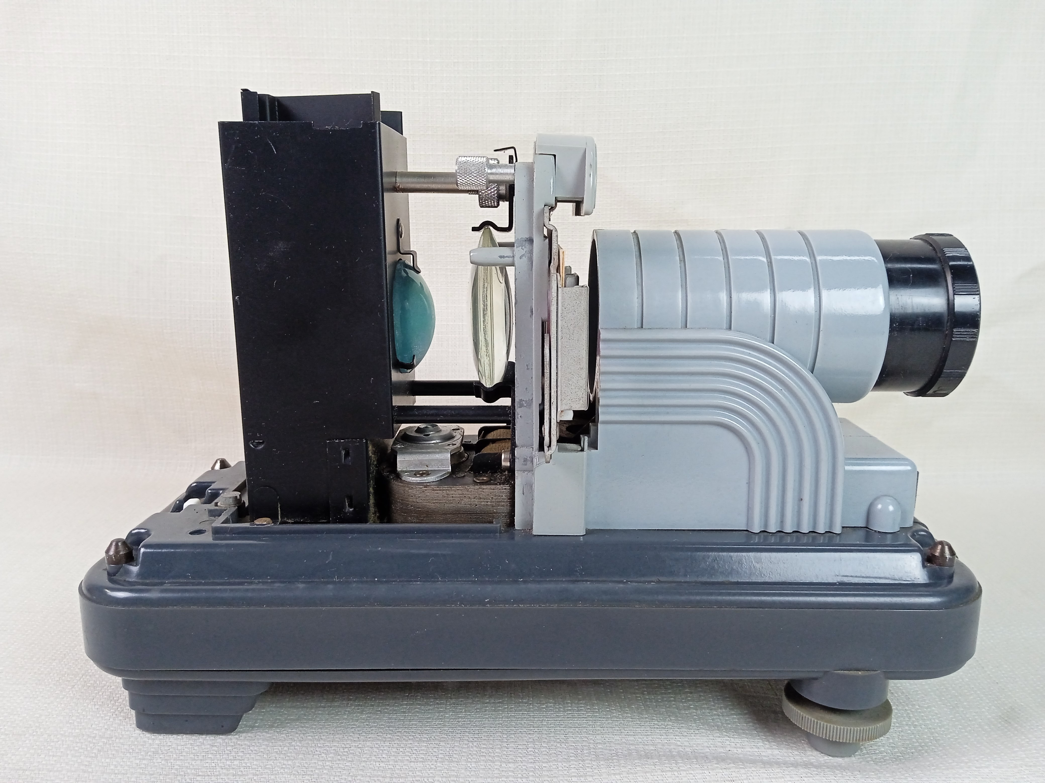 Projecteur photo MALIK vintage datant des années 60 en bon état de fonctionnement - Photo 2